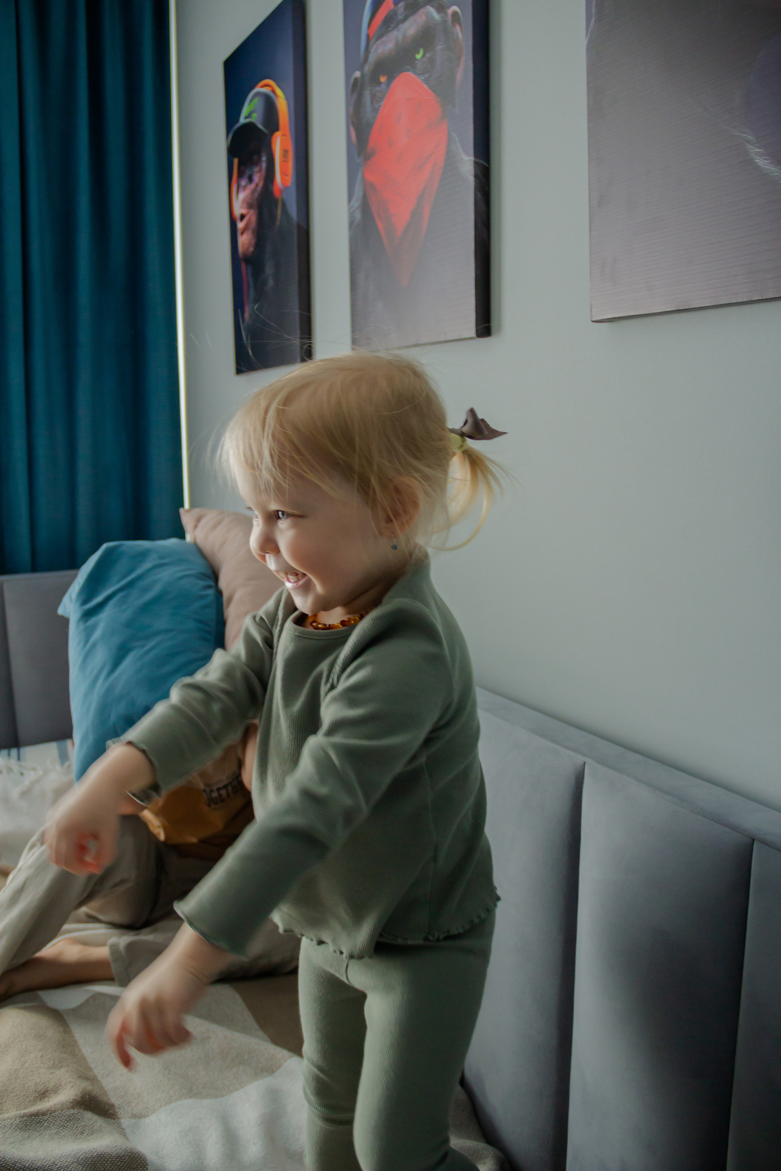 Женя\Эдик\Марк\Оливия