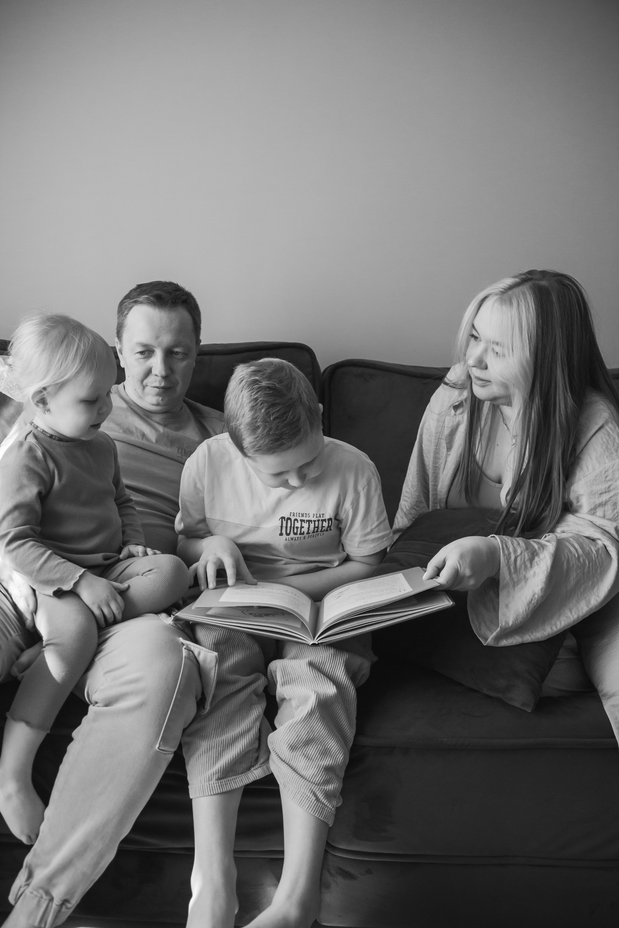 Женя\Эдик\Марк\Оливия