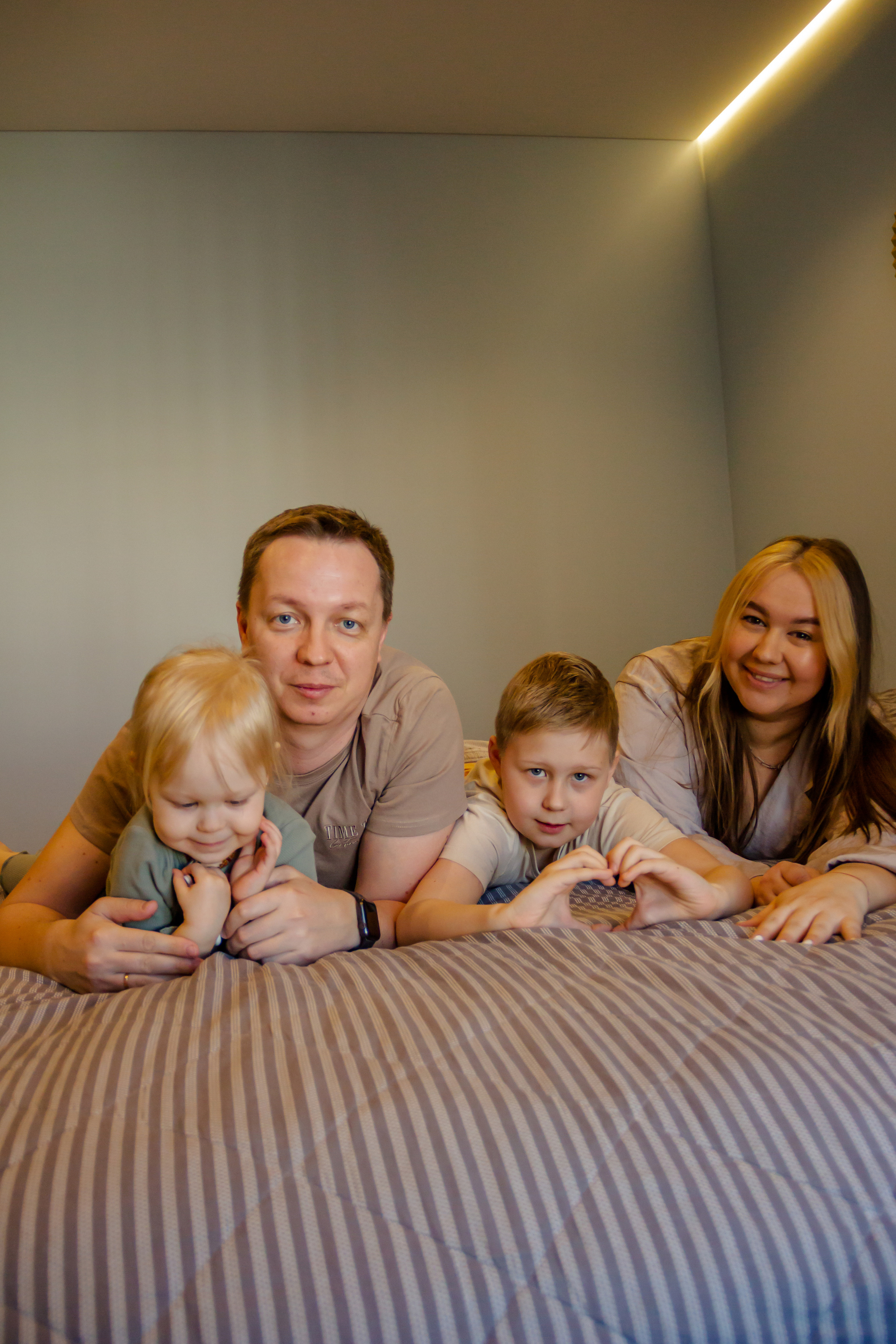 Женя\Эдик\Марк\Оливия