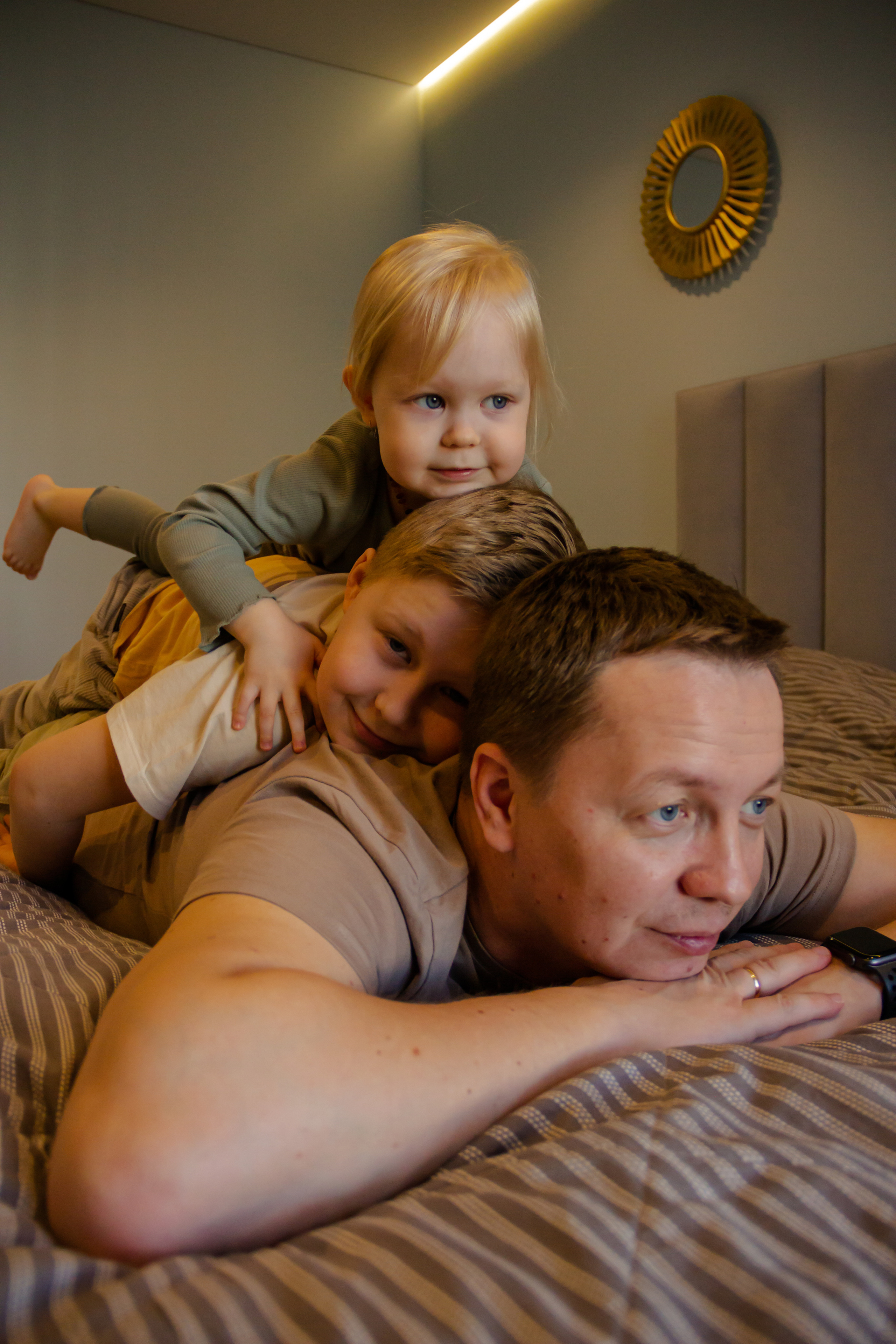 Женя\Эдик\Марк\Оливия