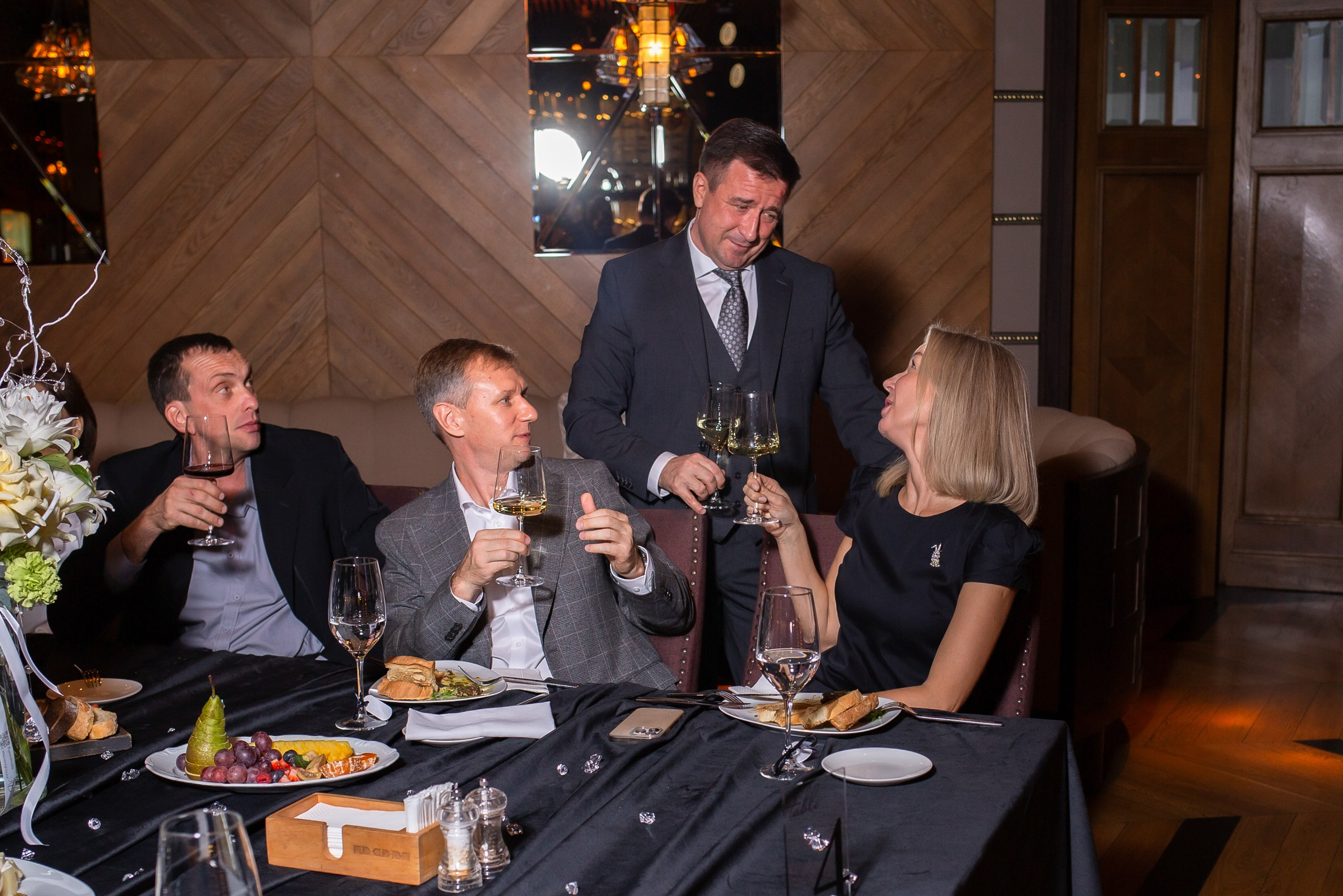 Корпоративный фотограф в Сочи и Сириусе — Премиум репортаж и тимбилдинги. Фотограф Сочи Адлер. Солькаева Анастасия