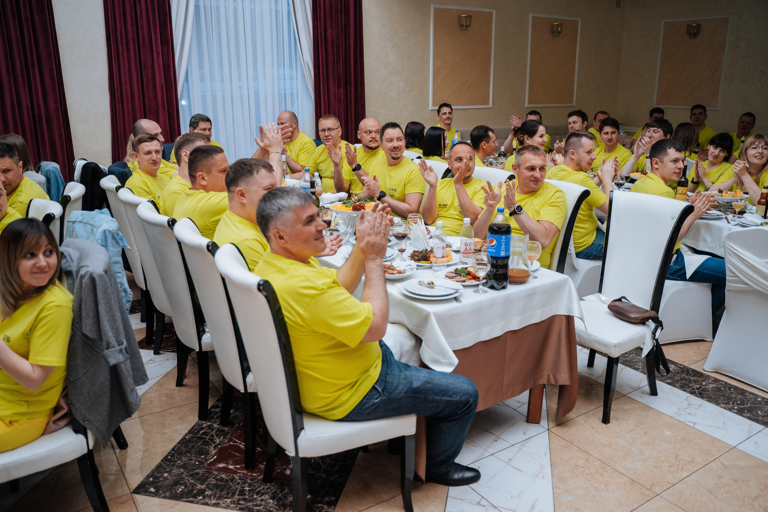 Yes Holding. Свадебный фотограф в Симферополе