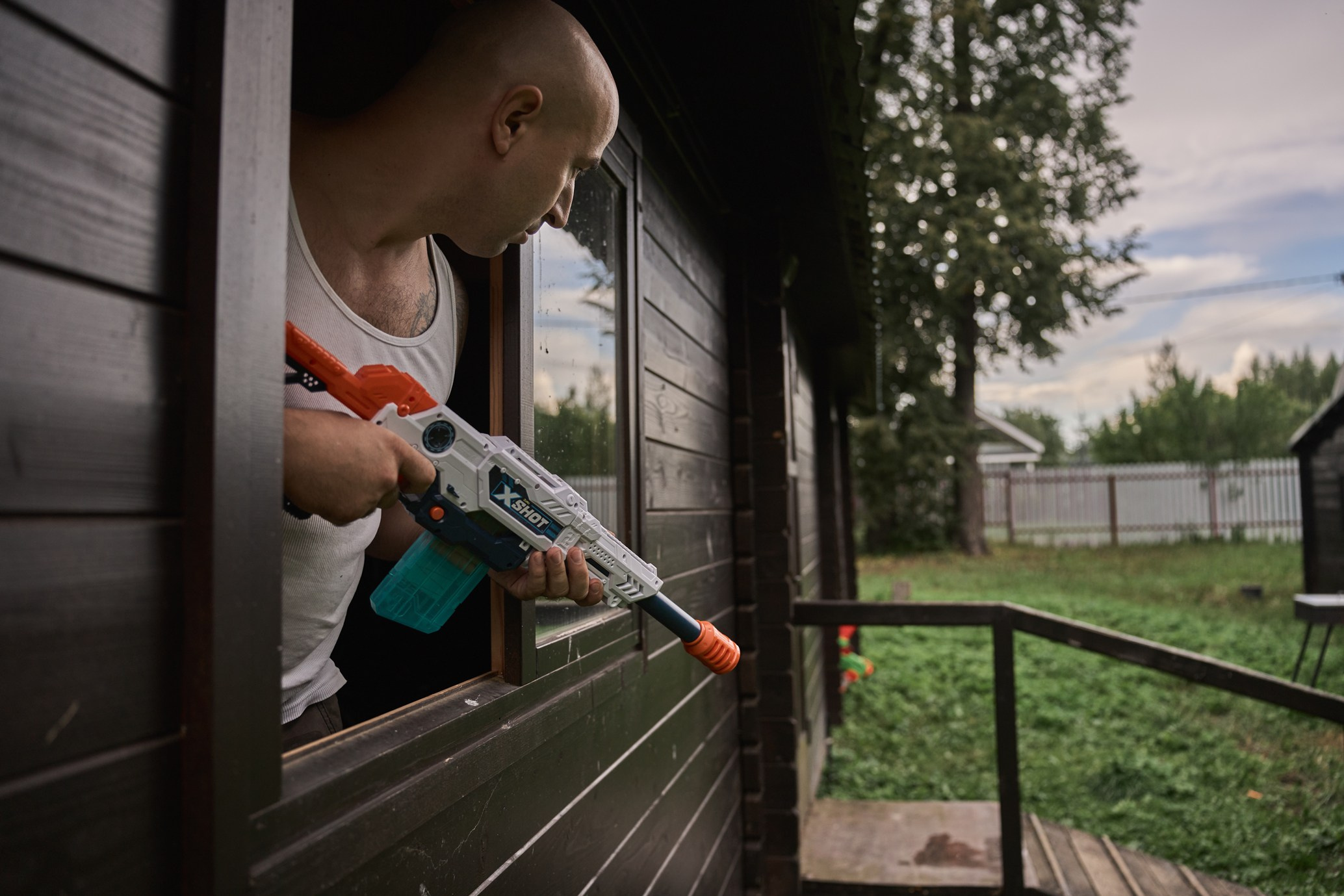 Пшеничное поле, битва Nerf и домик художницы. Фотограф Женя Пашкина