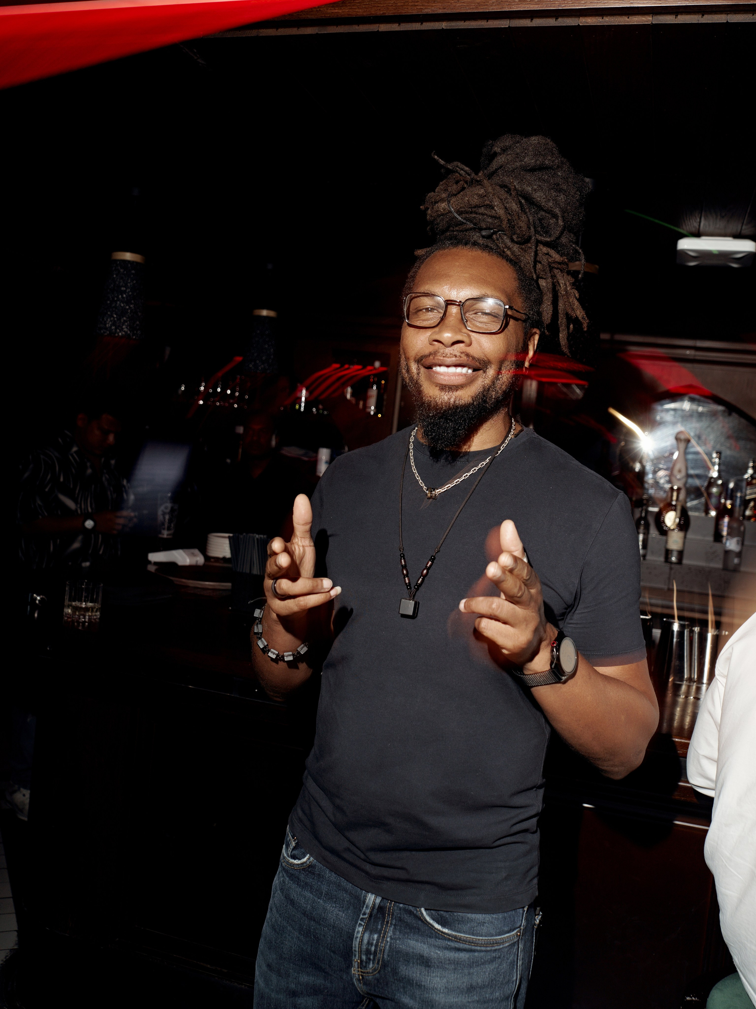 CLUB. NOIZOMAX Художественный фотограф в Дубай