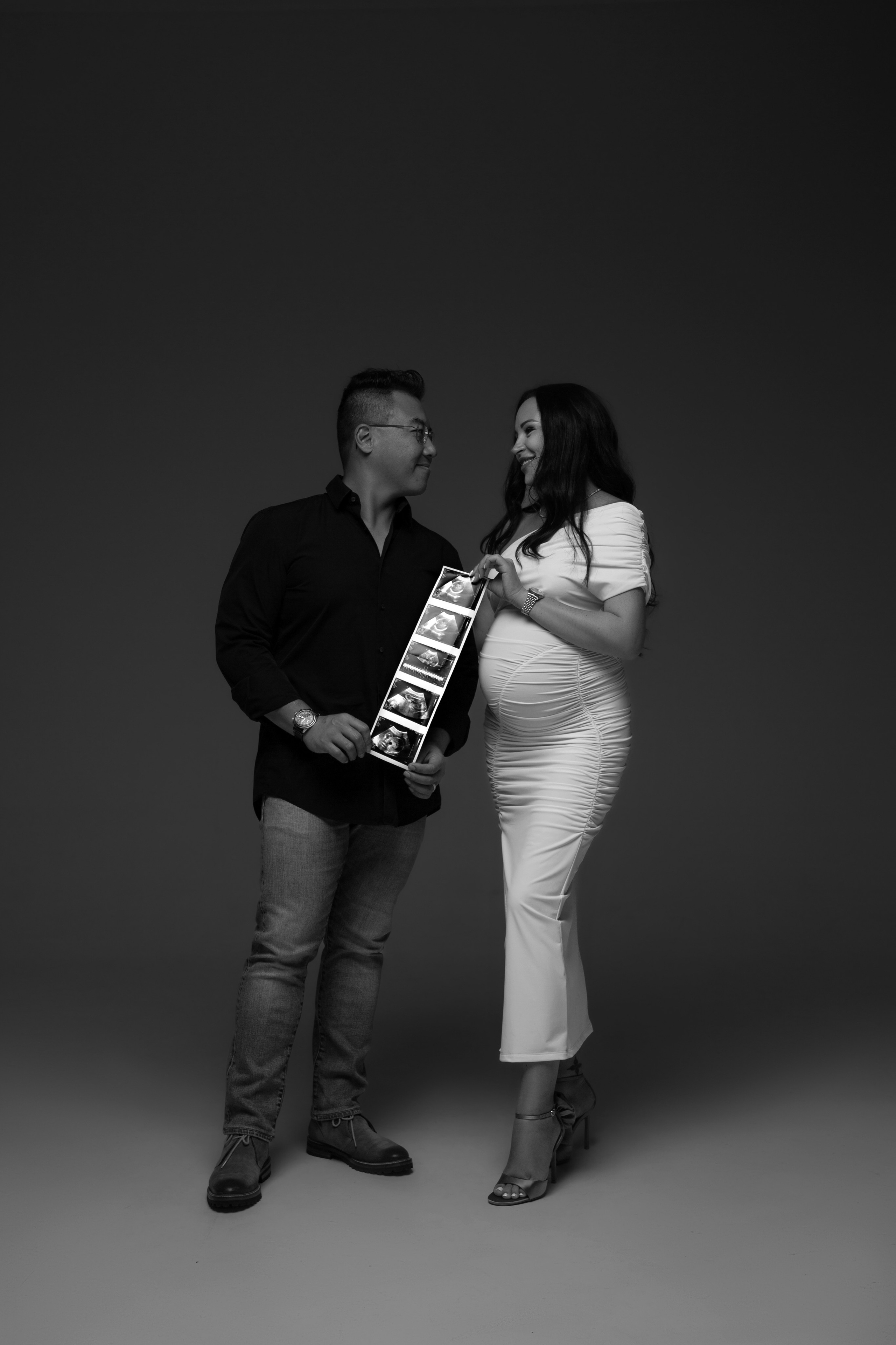 Stylish Maternity Photography Dubai | Fashionable Shots