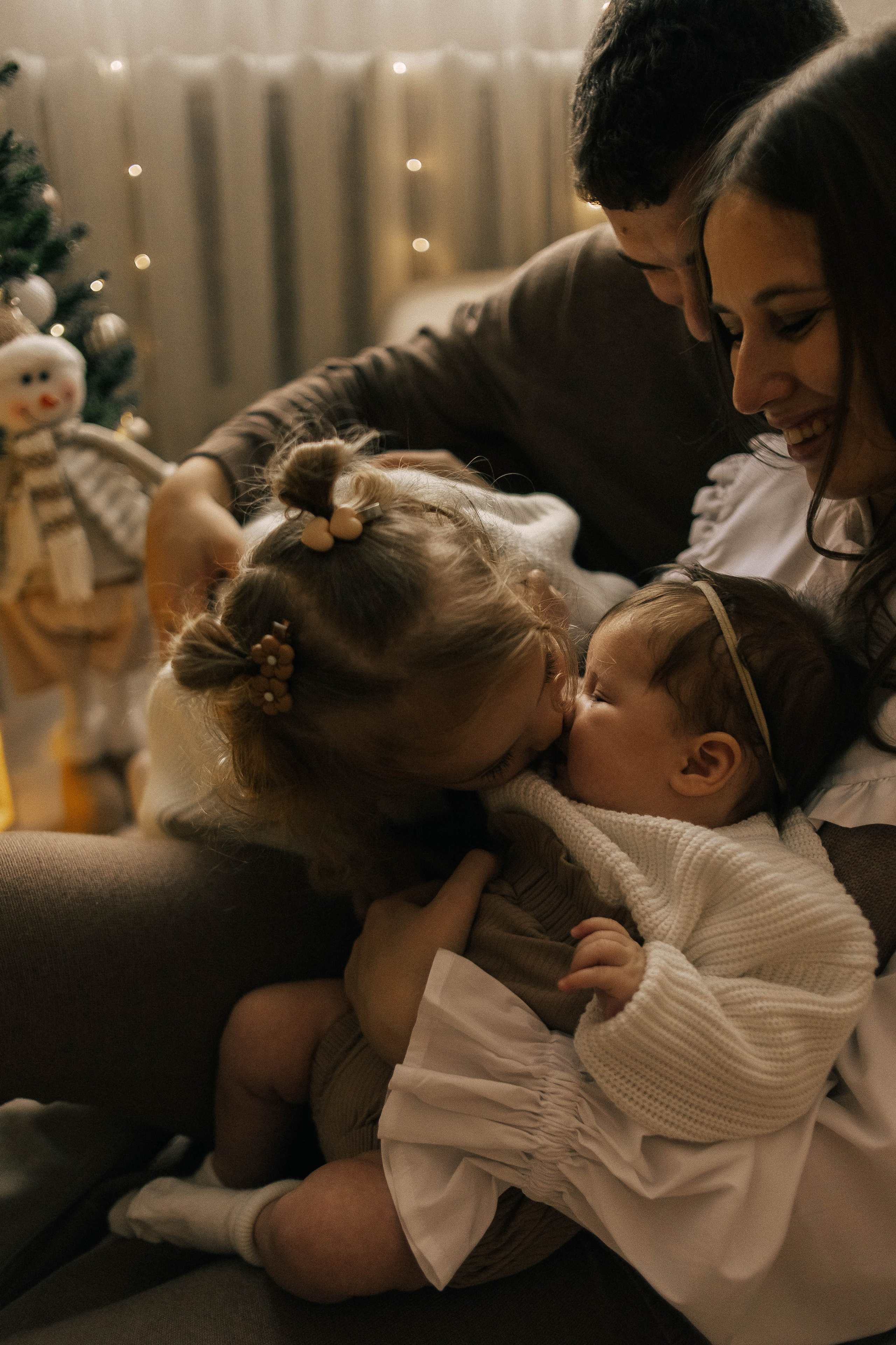 Анастасия, Андрей, Ариша и Анюта. Главная