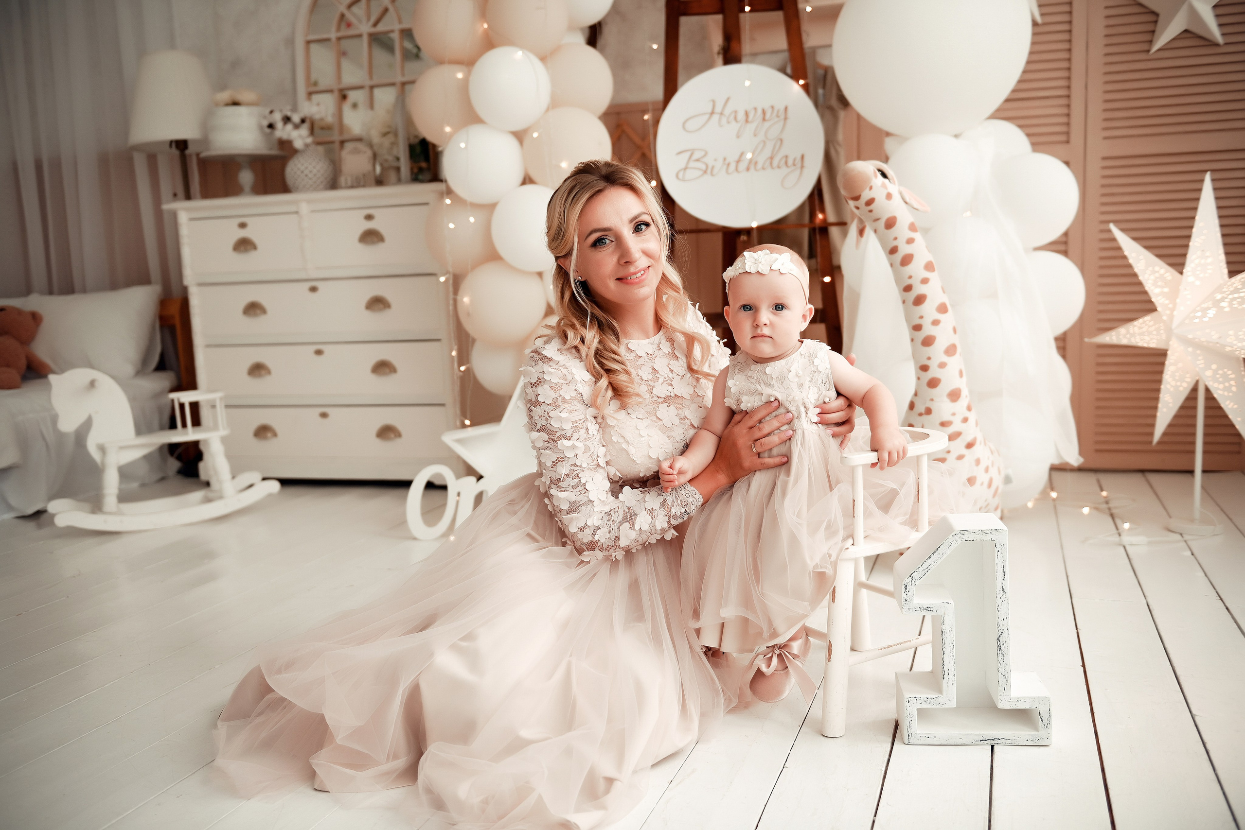 Студийные семейные, детские, индивидуальные фотосессии. Свадебный, семейный, детский, контент фотограф в Омске Максим Ильин