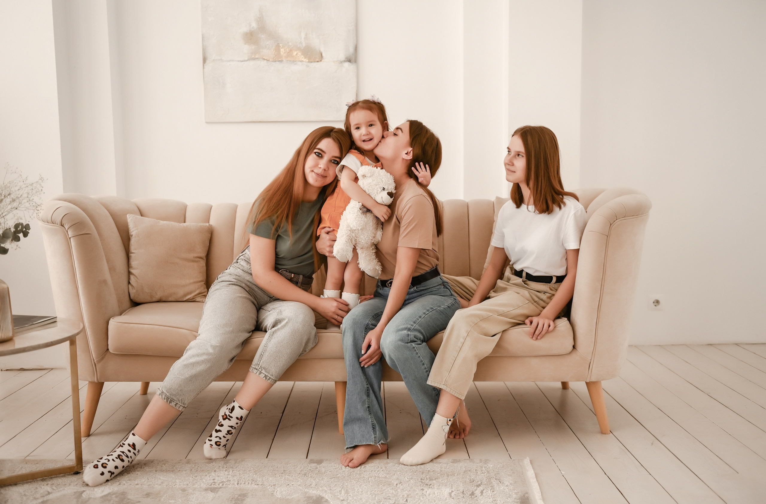 Семейная студийная  фотосессия 2. Свадебный, семейный, детский, контент фотограф в Омске Максим Ильин