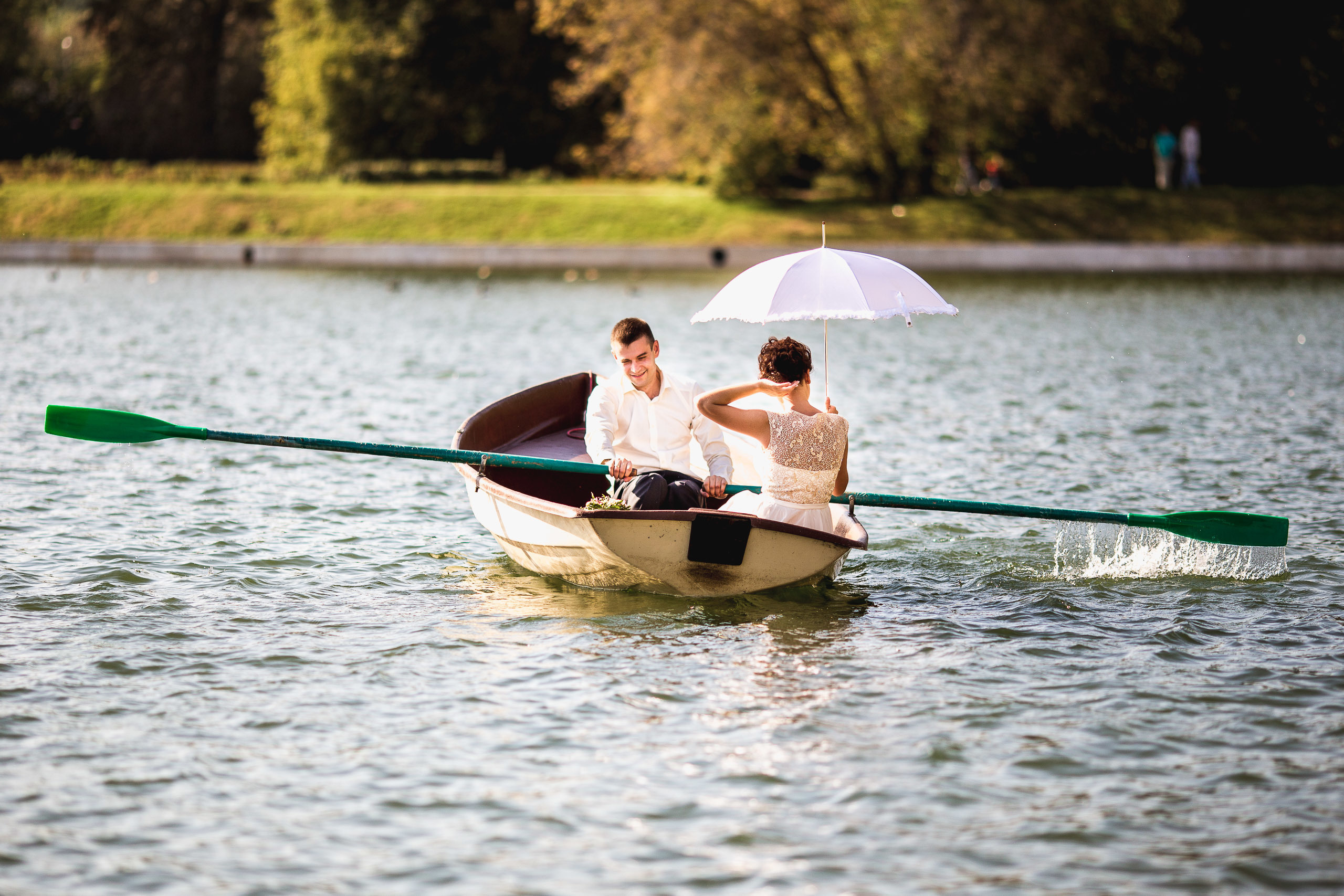 Свадебная фотосъемка у реки