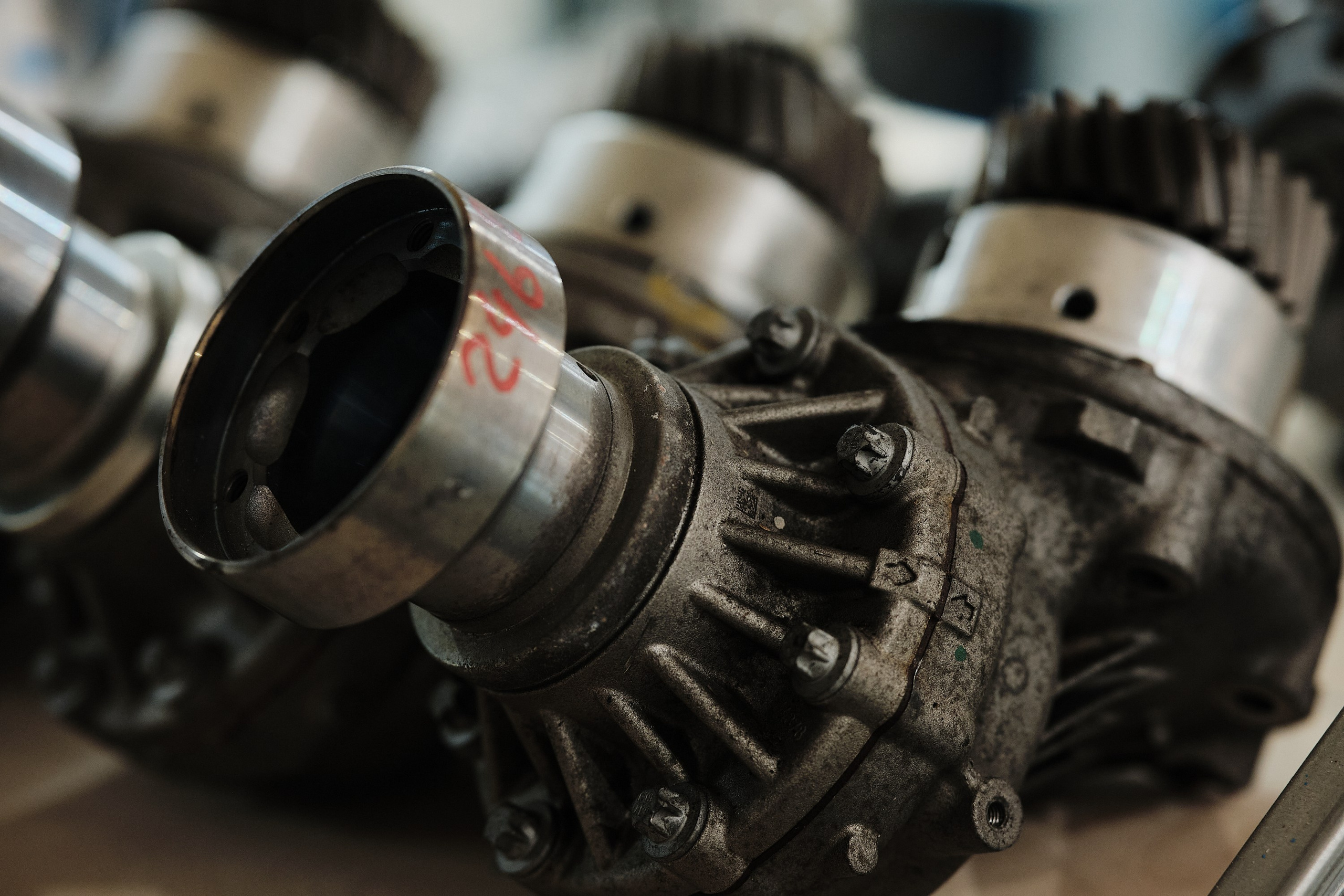 «Передняя подвеска Mercedes-Benz GLE W167 оригинальная запчасть»«Задняя пневматическая подвеска Mercedes-Benz GLS X167 с амортизаторами»«Комплект подвески Mercedes-Benz ML W166 с пружинами и рычагами»«Пневматическая подвеска Mercedes-Maybach S-Class W223 оригинал»«Амортизатор передний Mercedes-Benz GLC X253 для замены»ALT-тексты для коробок передач Mercedes-Benz«Автоматическая коробка передач 9G-Tronic Mercedes-Benz S-Class W222»«АКПП Mercedes-Benz GLE W167 оригинальная запчасть»«Коробка передач Mercedes-Benz ML W166 с электронным управлением»«Трансмиссия Mercedes-Maybach GLS X167 новая оригинальная деталь»«Коробка передач Mercedes-Benz GLC X253 автоматическая 9-ступенчатая»ALT-тексты для ходовой части Mercedes-Benz«Рычаг подвески передний Mercedes-Benz GLE W167 оригинал»«Шаровая опора Mercedes-Benz GLS X167 для замены»«Пружина подвески задняя Mercedes-Benz ML W166 новая»«Стойка стабилизатора Mercedes-Maybach S-Class W223 оригинальная»«Рулевая рейка Mercedes-Benz GLC X253 с усилителем»ALT-тексты для тормозных систем Mercedes-Benz«Тормозной диск передний Mercedes-Benz GLE W167 оригинальная запчасть»«Тормозной суппорт Mercedes-Benz GLS X167 с электрическим ручником»«Тормозные колодки Mercedes-Benz ML W166 комплект для замены»«ABS датчик Mercedes-Maybach S-Class W223 оригинал»«Тормозной диск задний Mercedes-Benz GLC X253 с вентиляцией»