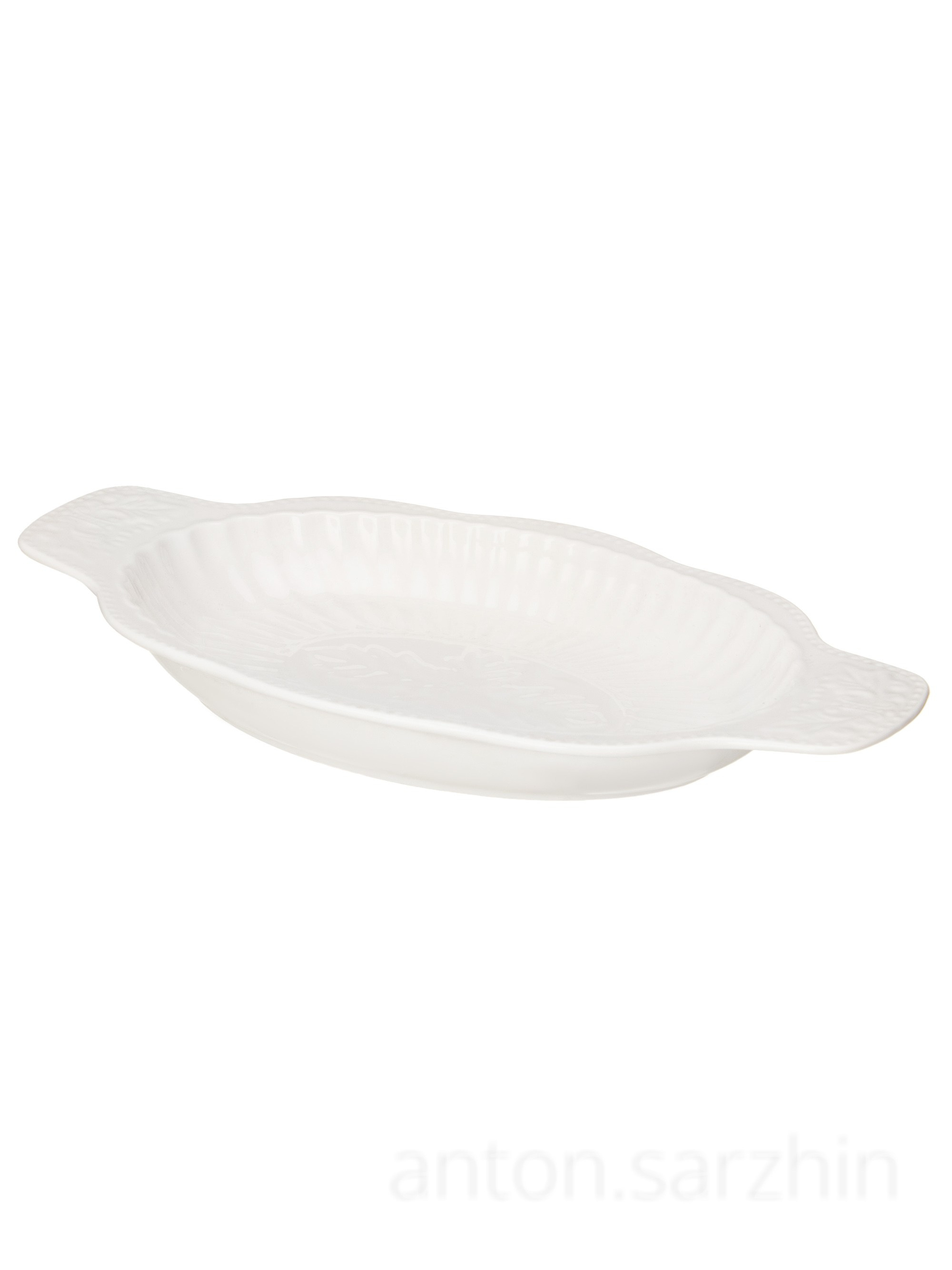 Предметная съемка тарелки для рыбы