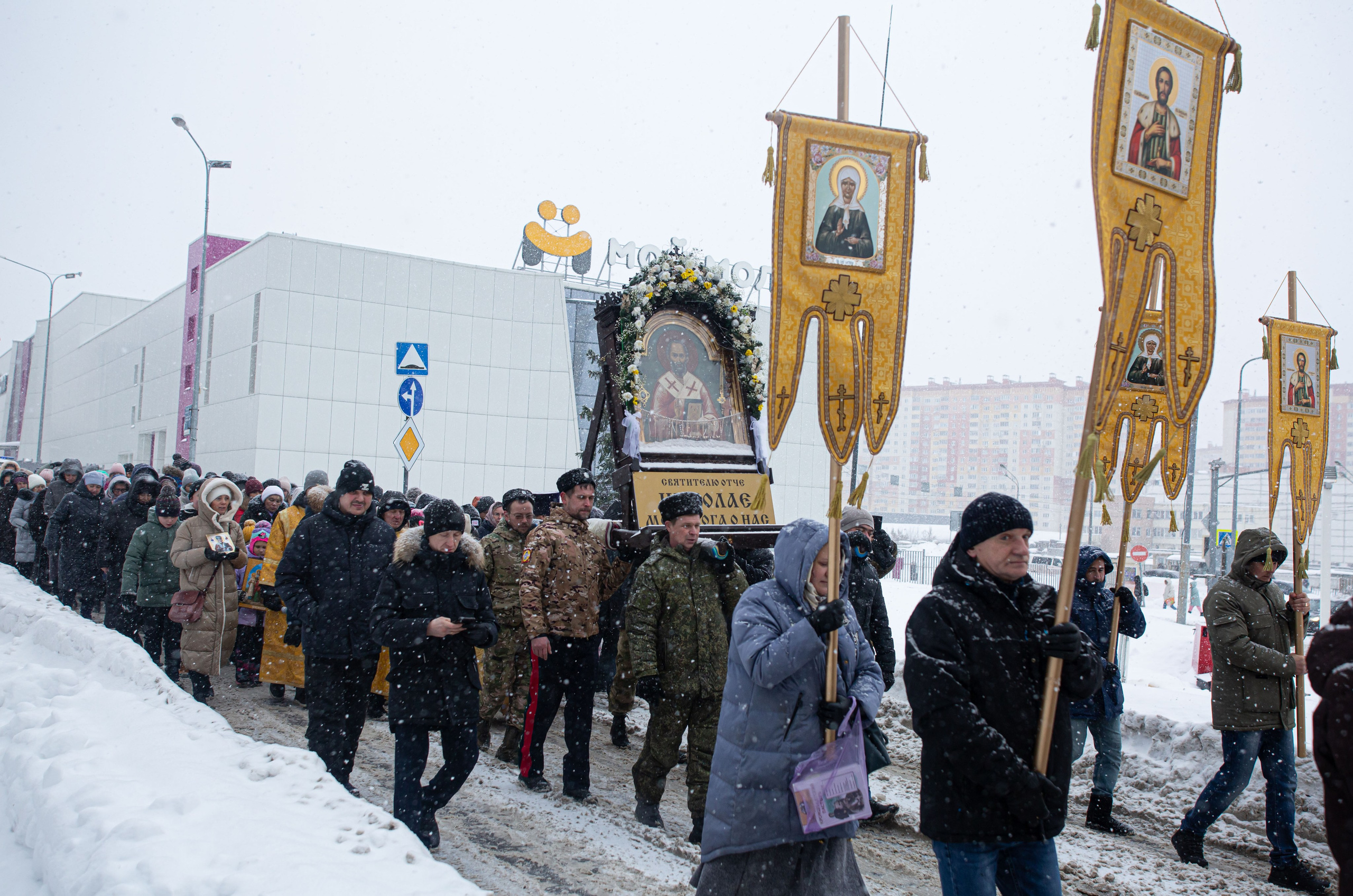 Крестный ход по д. Островцы Раменского городского округа. Семейный и детский фотограф Анна Петракова