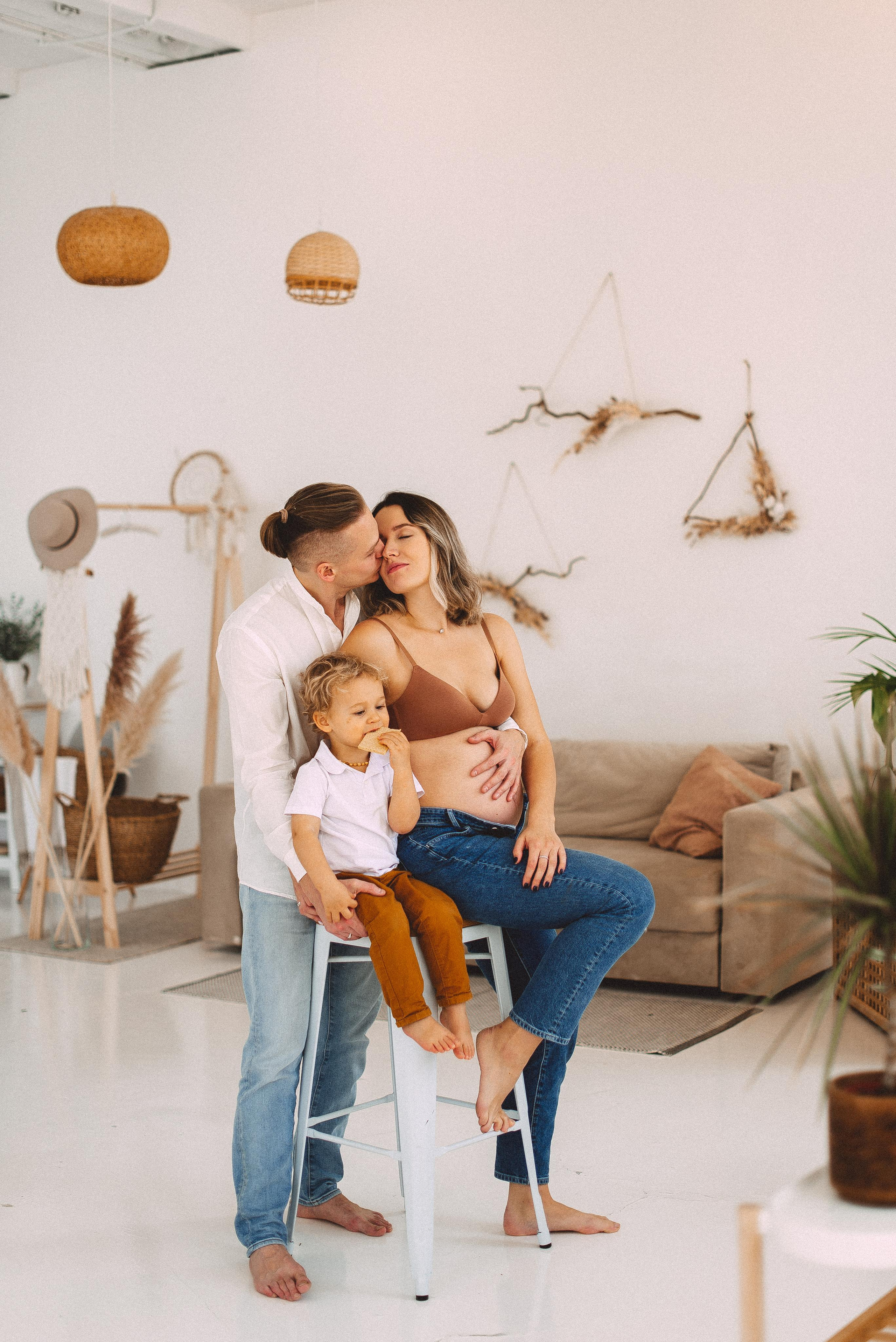 Саша, Петя и Аня в ожидании второго малыша. Семейная фотосессия Бутово Москва фотограф Алина Морщагина