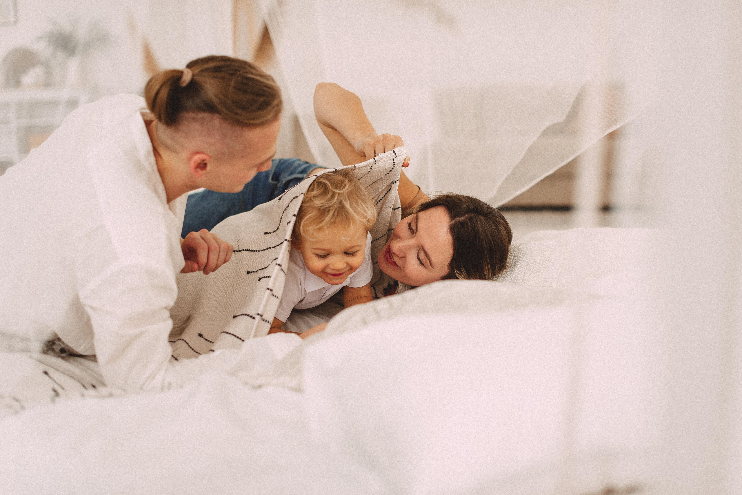 Саша, Петя и Аня в ожидании второго малыша. Семейная фотосессия Бутово Москва фотограф Алина Морщагина