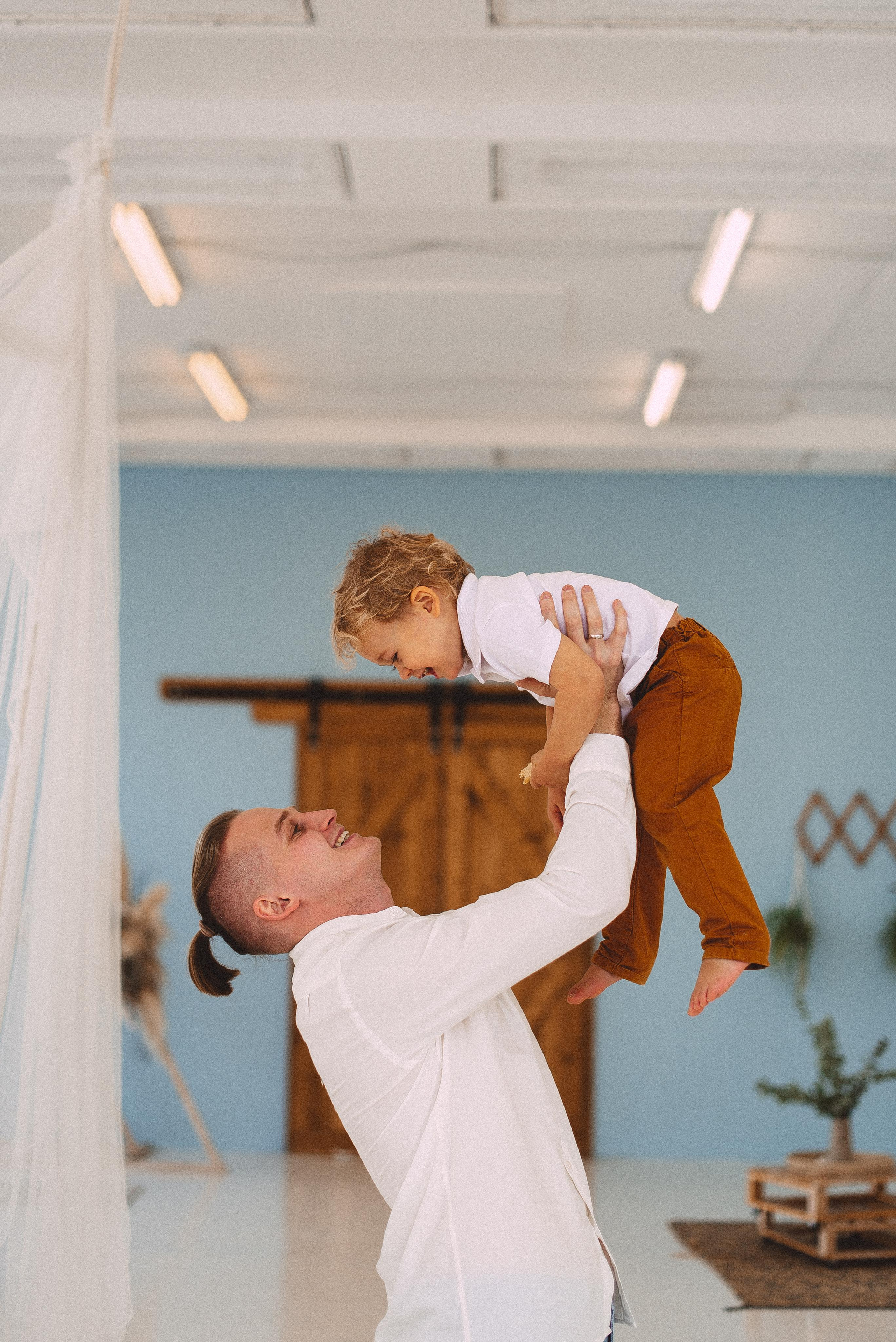 Саша, Петя и Аня в ожидании второго малыша. Семейная фотосессия Бутово Москва фотограф Алина Морщагина