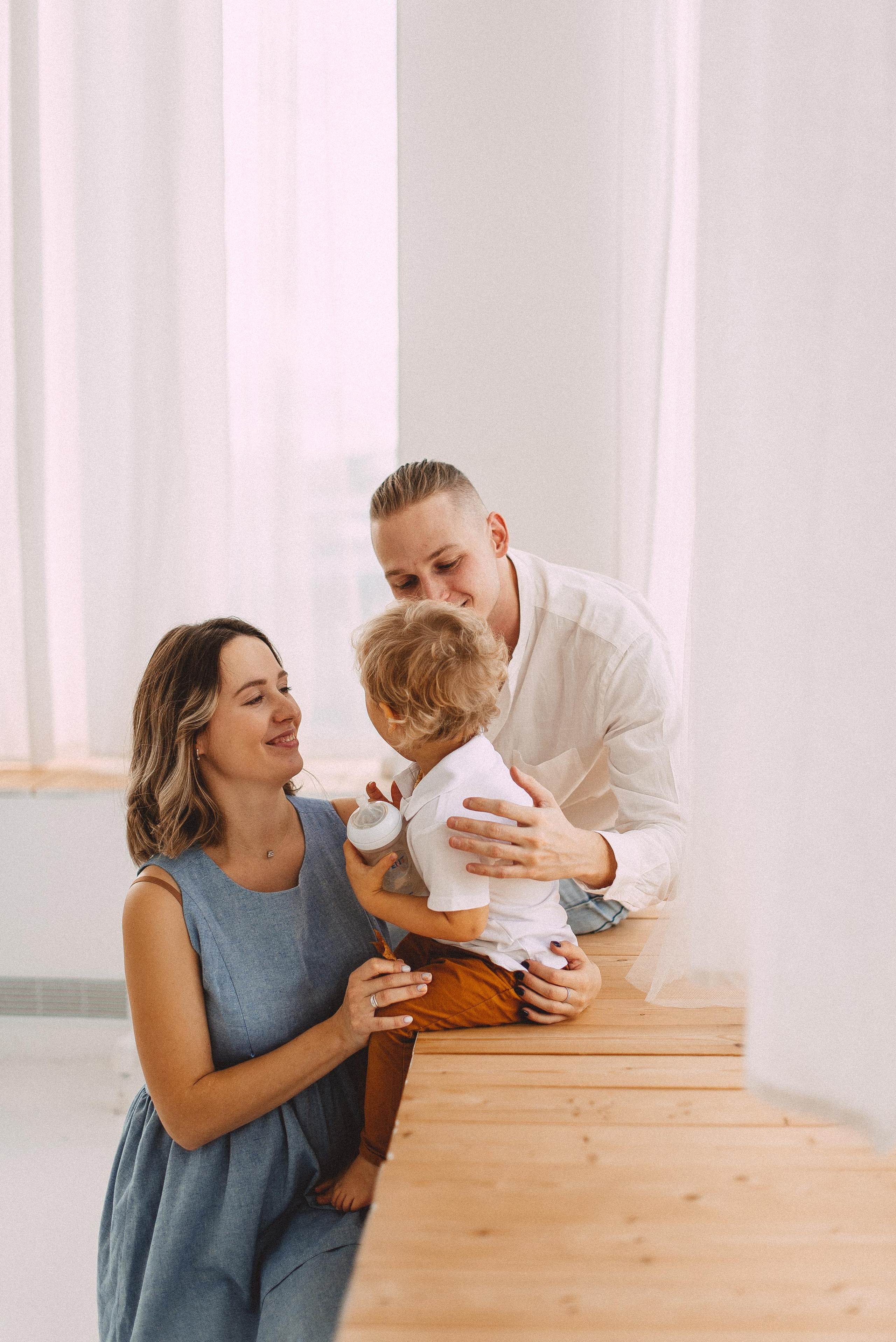 Саша, Петя и Аня в ожидании второго малыша. Семейная фотосессия Бутово Москва фотограф Алина Морщагина