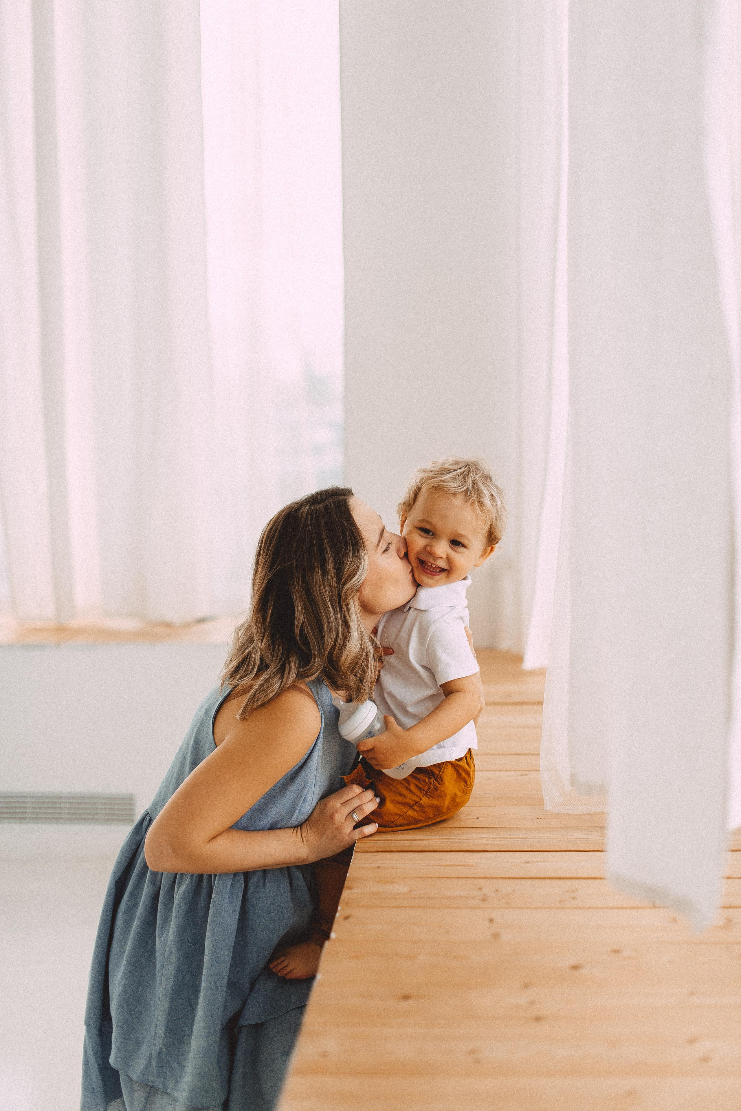 Саша, Петя и Аня в ожидании второго малыша. Семейная фотосессия Бутово Москва фотограф Алина Морщагина