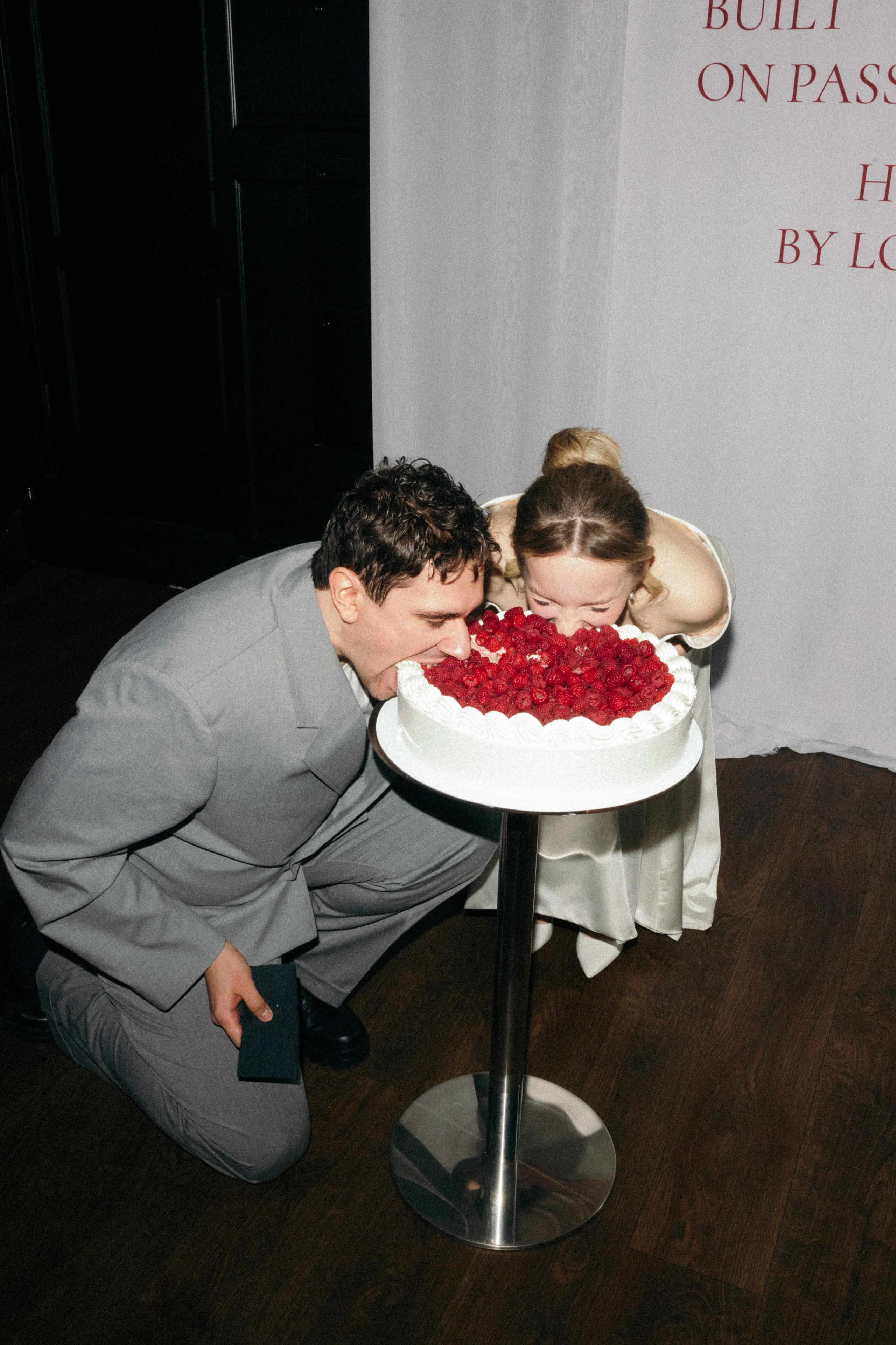 Свадьба в Питере. HELD BY LOVE. Фотограф в Астрахани Радмир Баймухамедов