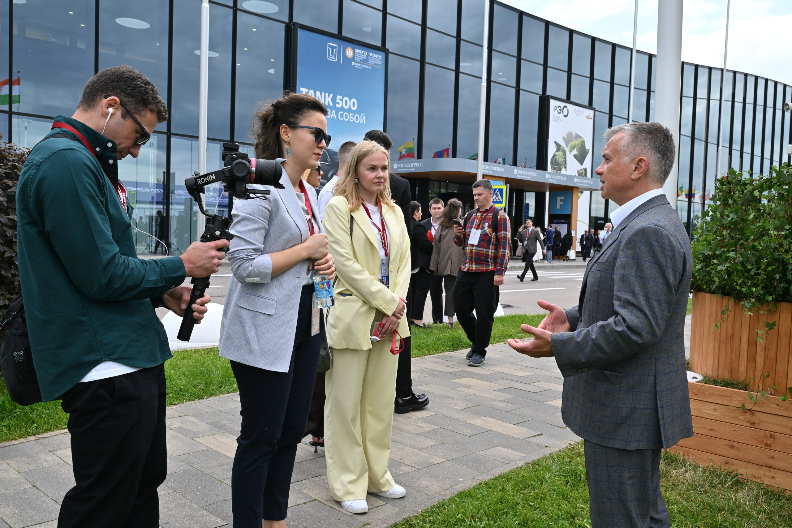 ПМЭФ 2025: летняя терраса «Теремка». Serg PG Photography — репортажная фотосъемка в Петербурге