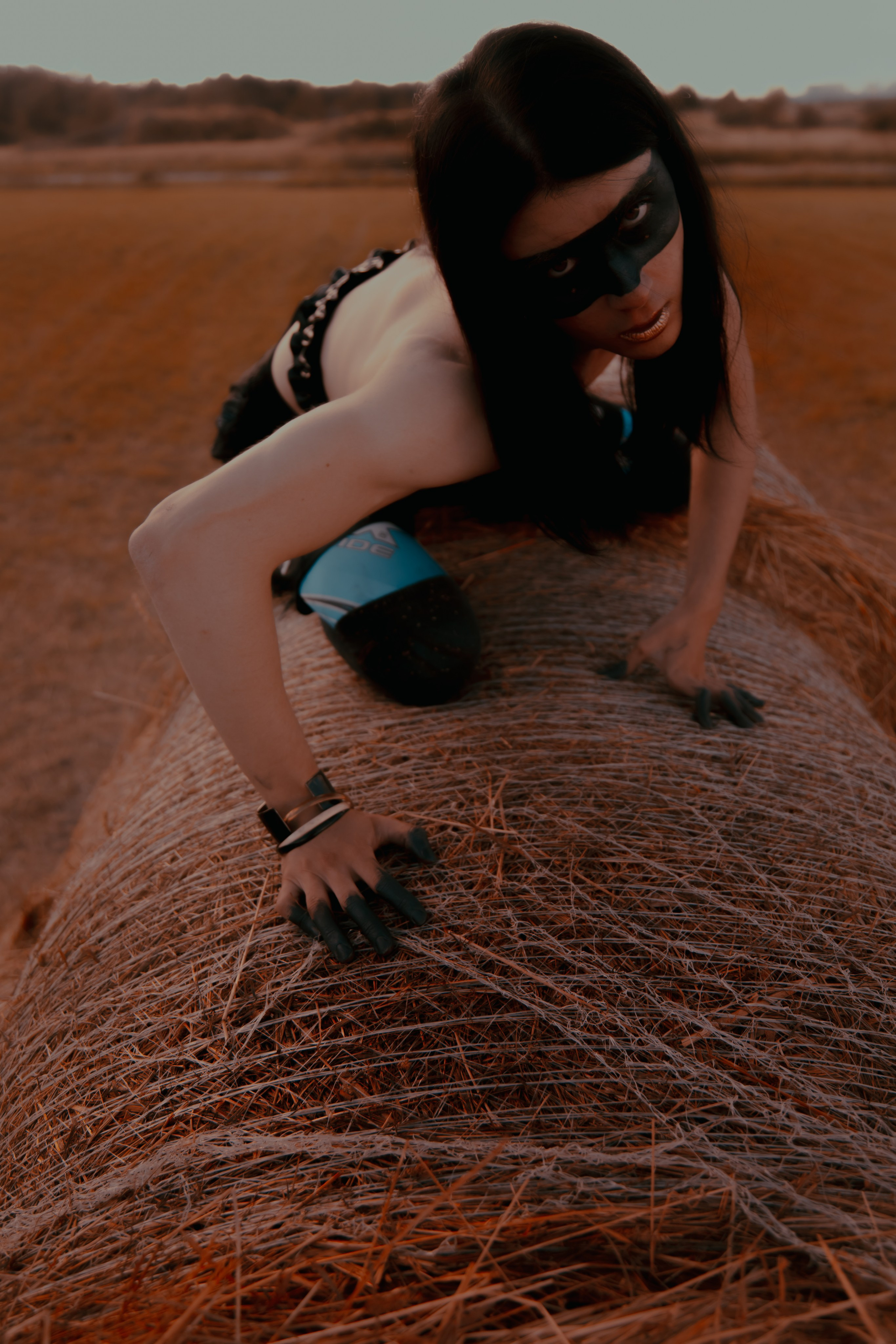 Адепт Vogue упавший с маршрутки. Креатор Ольга Яш