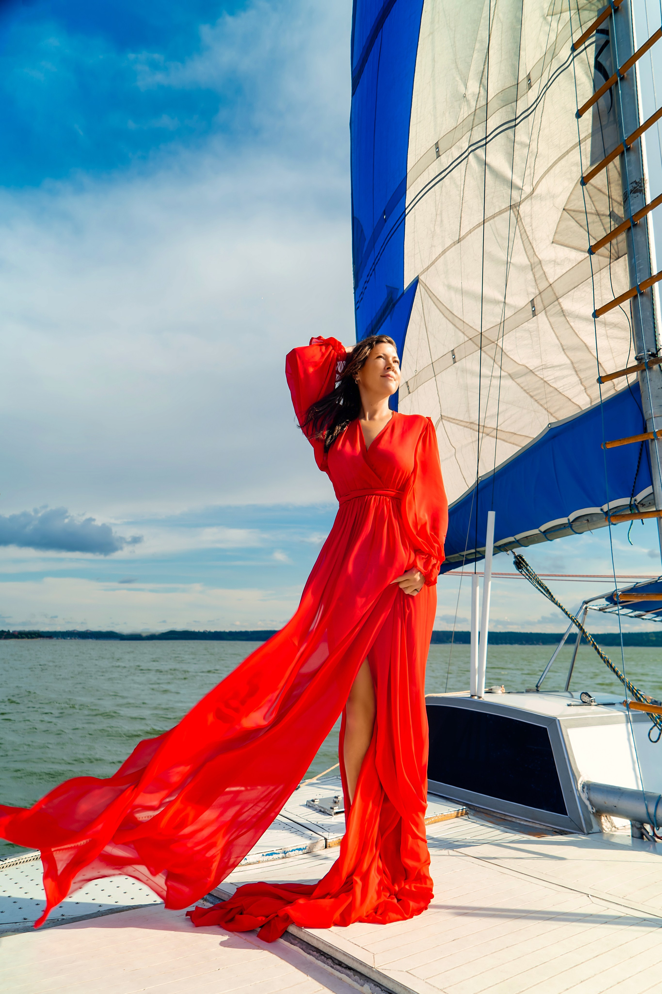 Платье красное струящееся, р-р 42-44