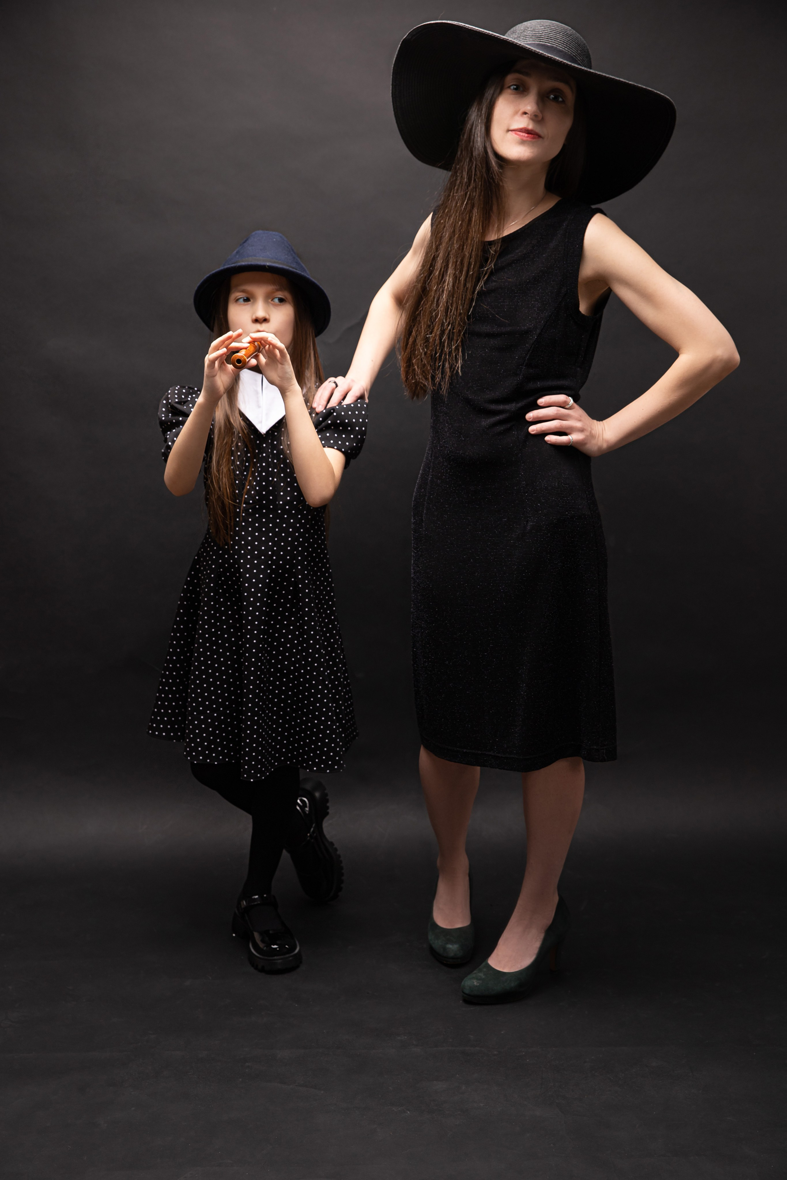 Мама и дочь. ФОТОГРАФ РАДОСТИ Фотосессия в студии СПб. Портретный фотограф — Юрий Торлопов