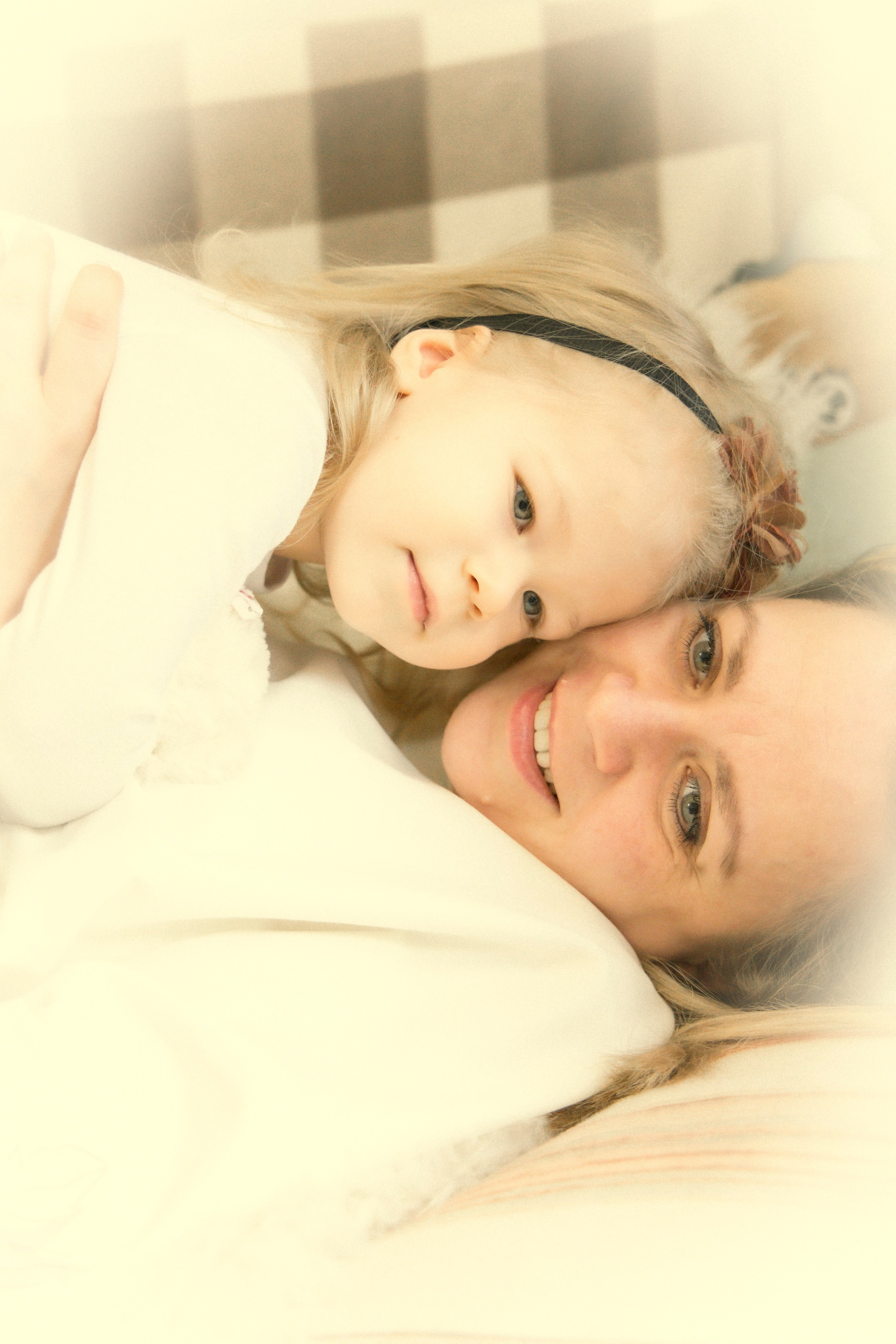 Марина Саша Вика. Фотосъёмка в квартире фотографа. Фотограф для маркетплейсов, фотоуслуги в Жуковском Татьяна Марсуверских