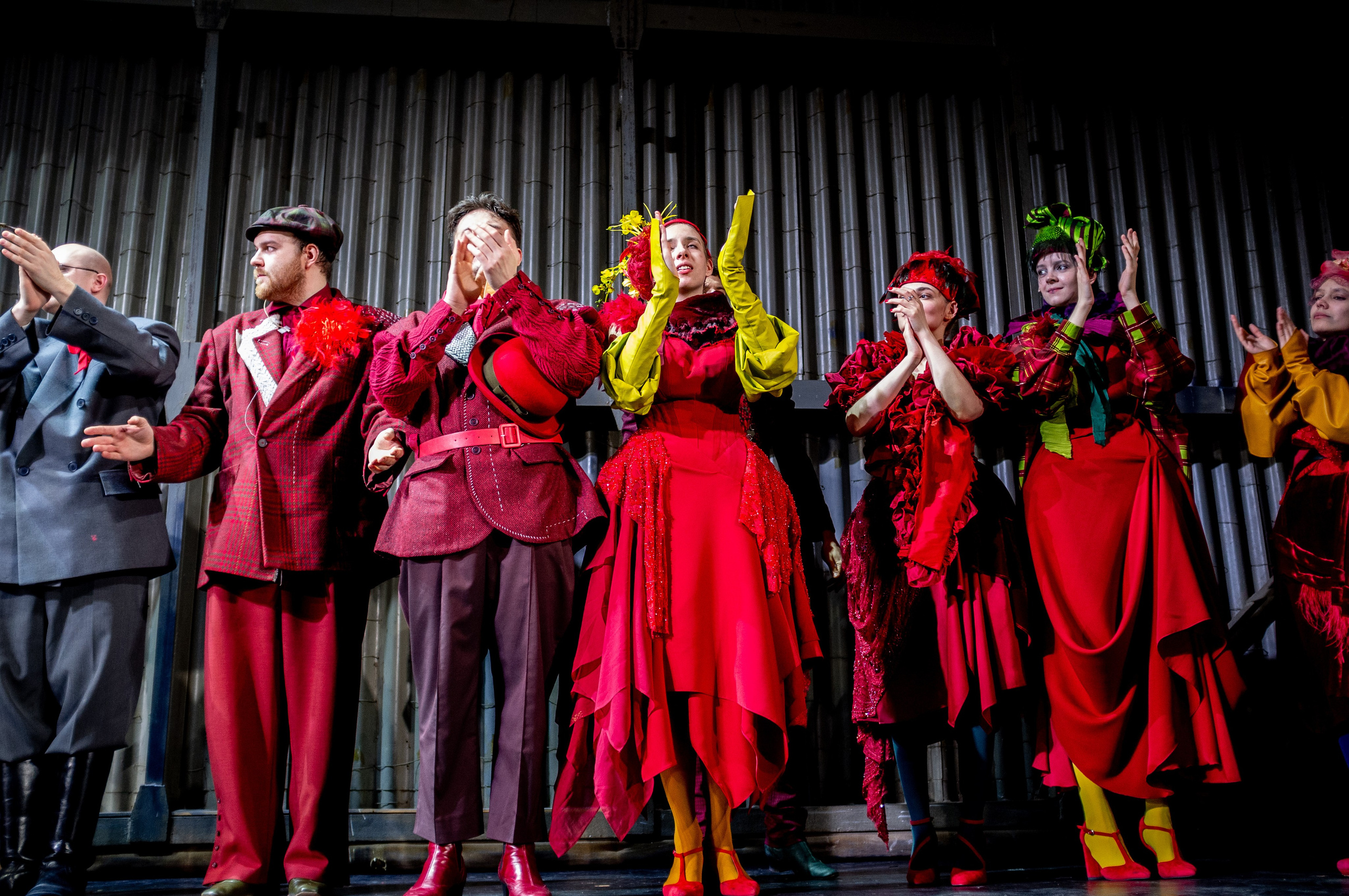 Щастье! в Моссовете. Фолк-опера Аллы Сигаловой. Искусство фотографии. Мария Осокина