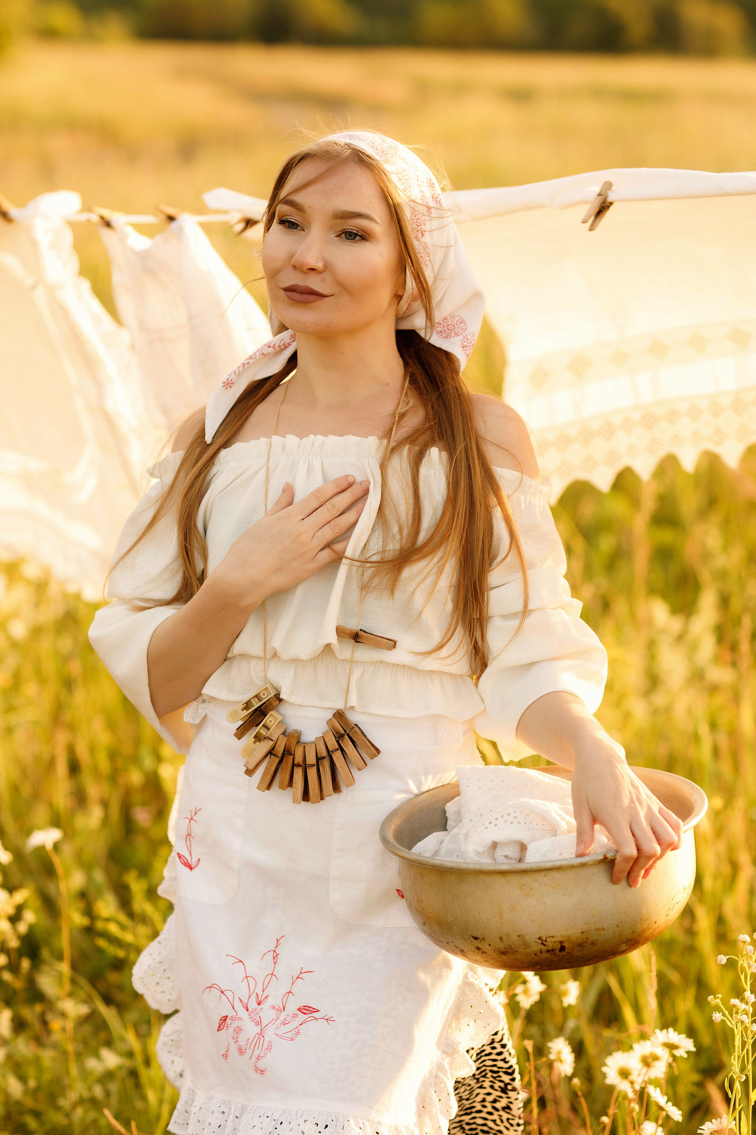 Тематическая фотосессия «Стирка» с Ларисой совместно с Ириной Павловой. Портретный и репортажный фотограф в Чебоксарах Андриян Чаркин