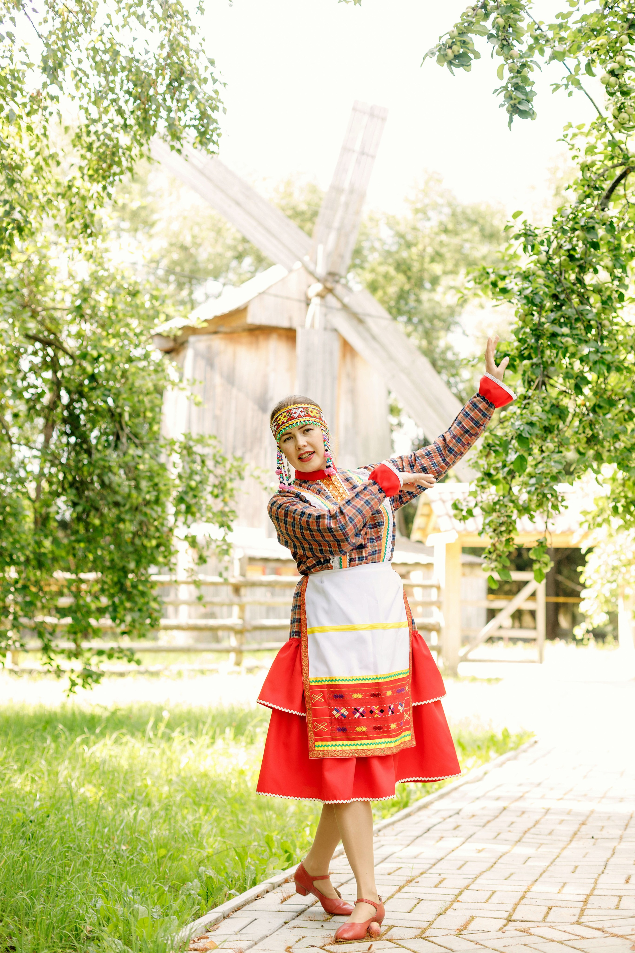 Фотосессия с Екатериной Анисимовой в Ибресинском этнографическом музее. Портретный и репортажный фотограф в Чебоксарах Андриян Чаркин