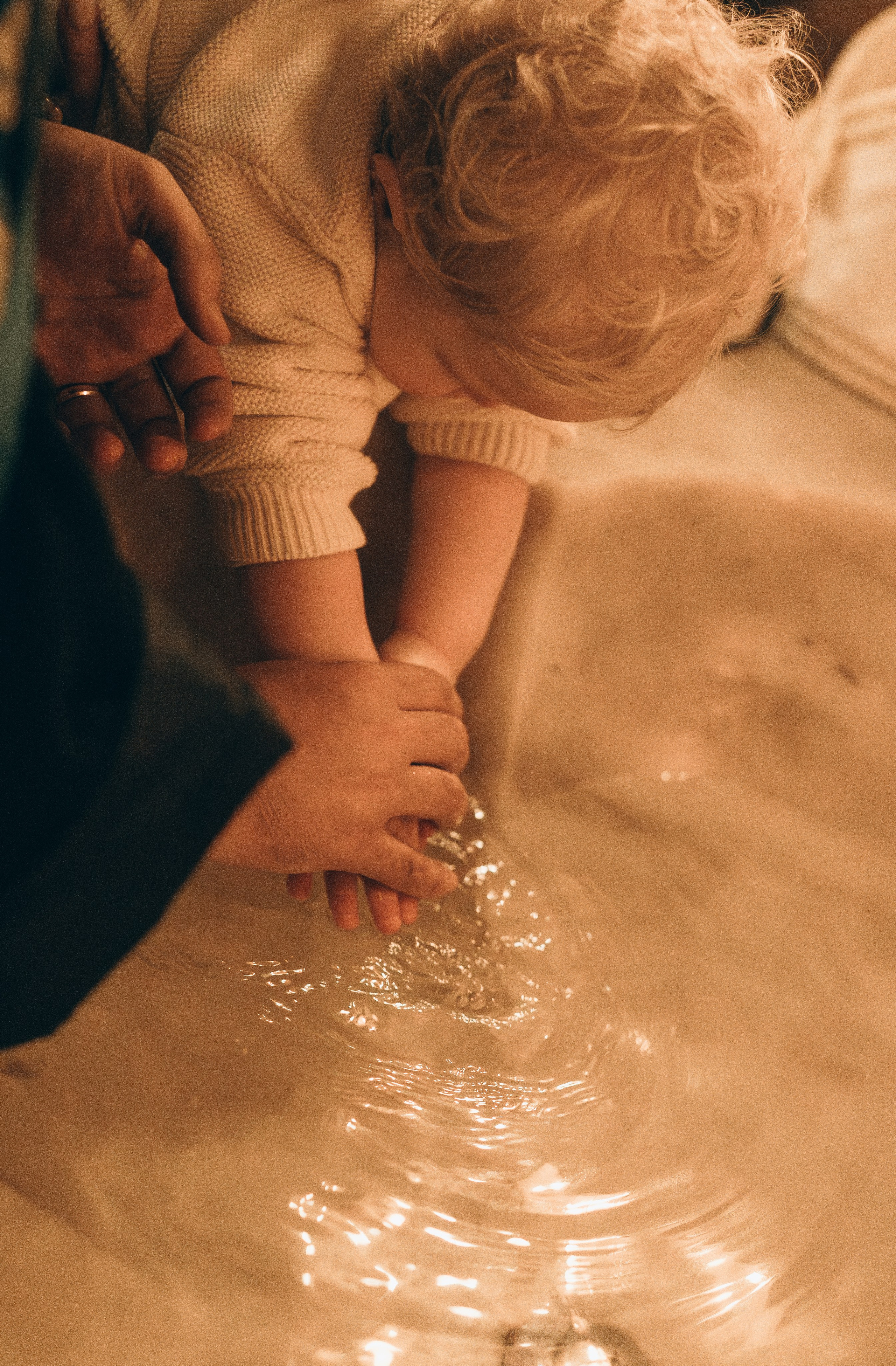 Таинство Крещения в Армянской церкви. Семейный, ньюборн фотограф, фотограф на роды в Москве, Виктория Тюльдюкова