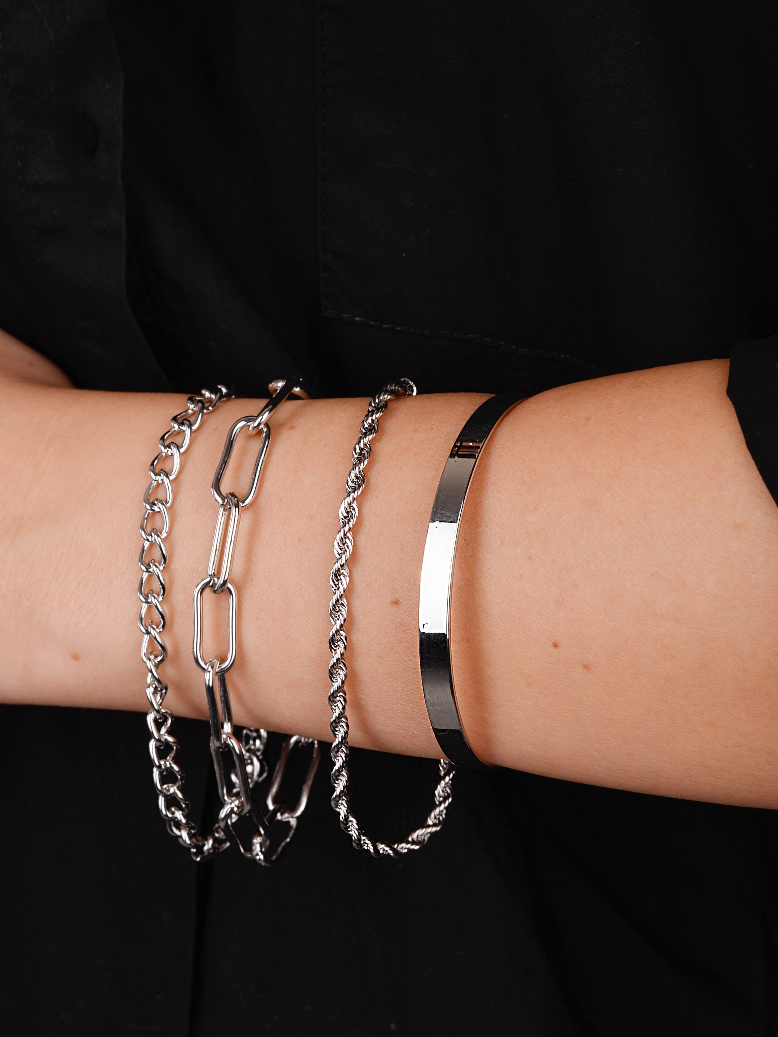 Ювелирная съемка для маркетплейсов. ТМ Продакшн — Съемка для маркетплейсов в Москве