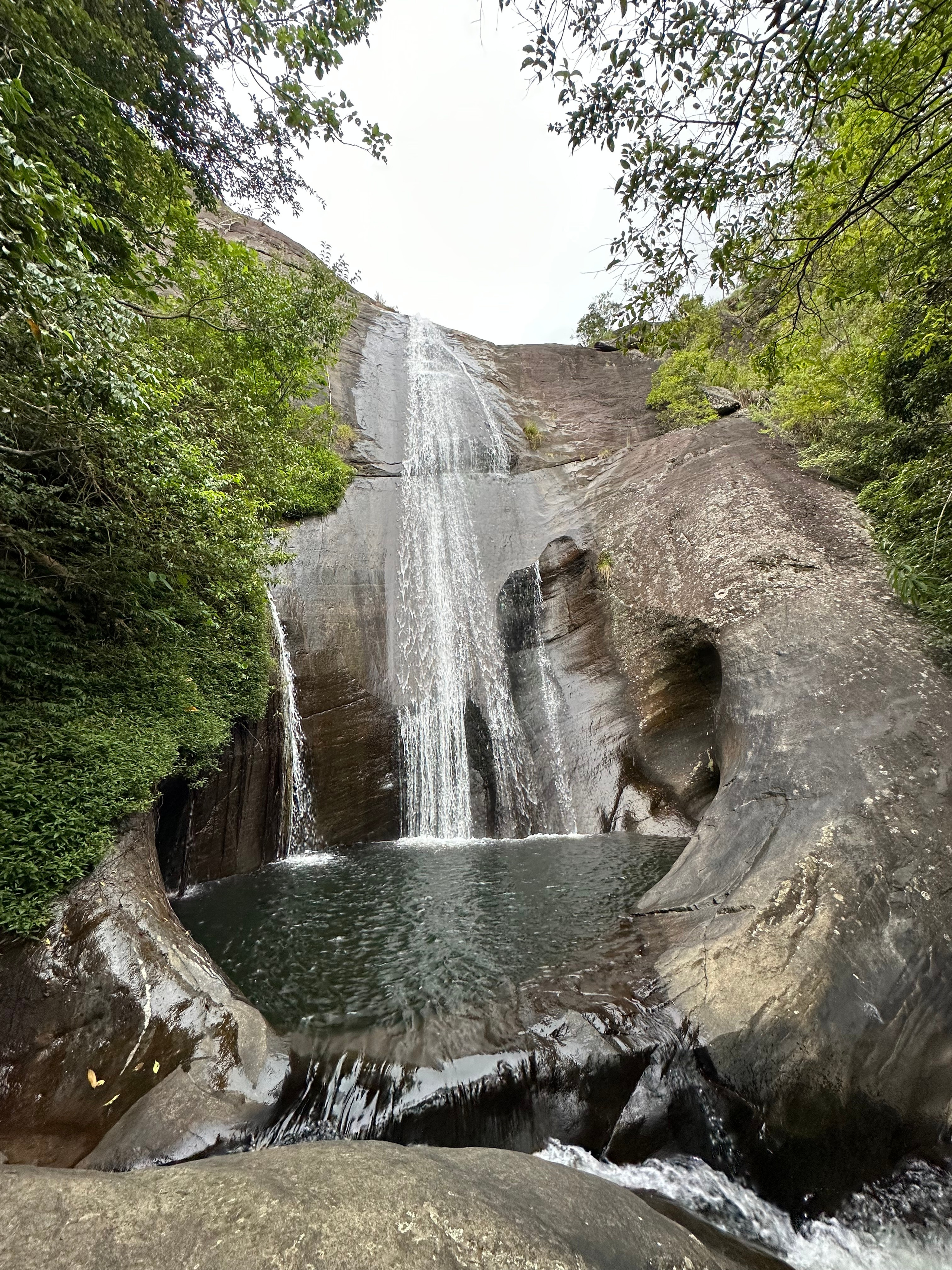 Bambarakanda waterfall