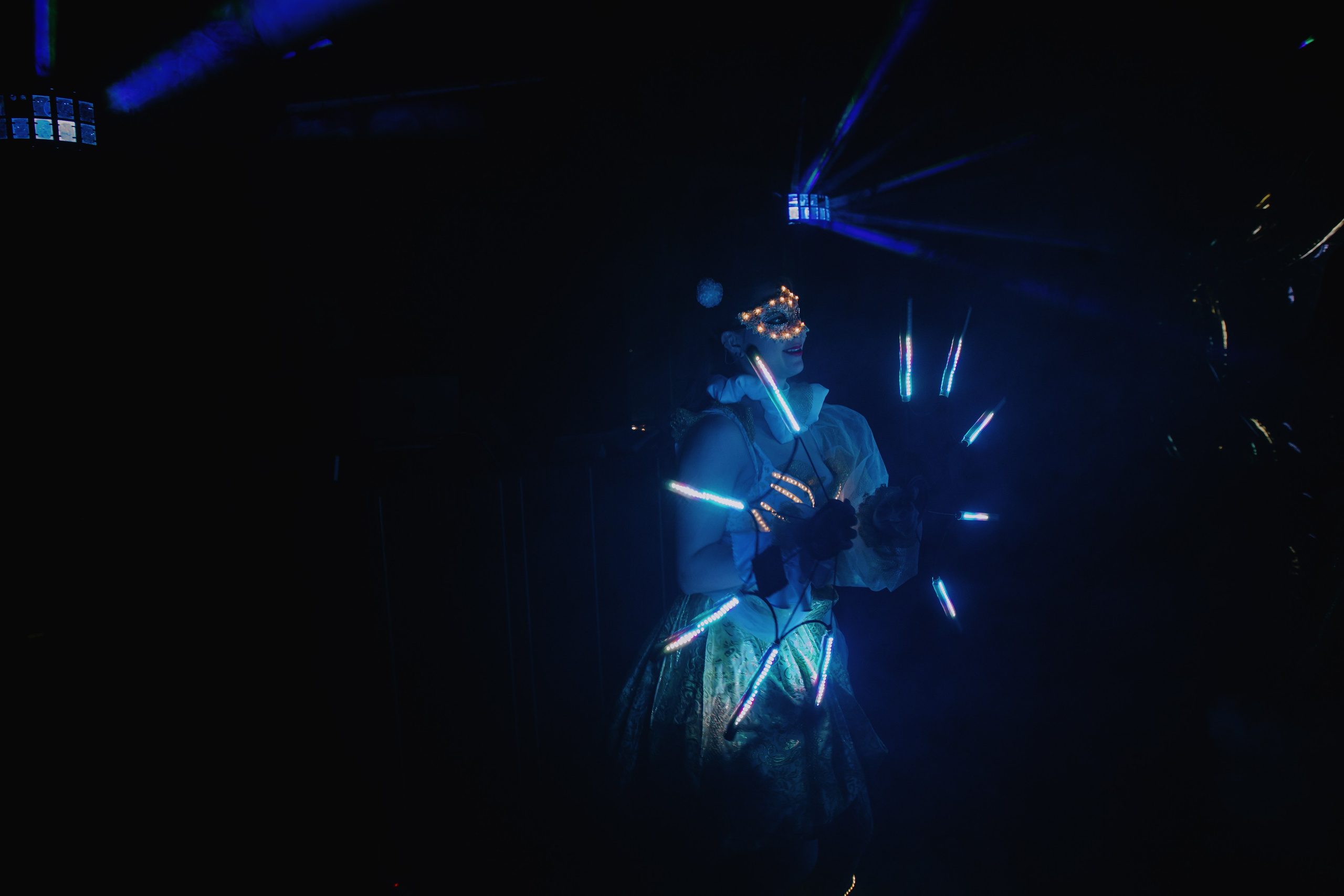 See `You Perfume. Фотограф в Москве и Санкт-Петербурге Дарина