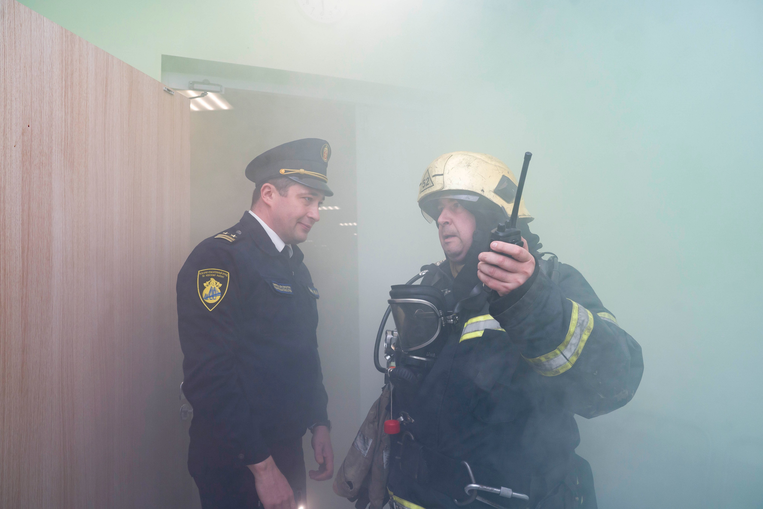 МЧС тренировка эвакуации в школе. Фотограф в Санкт-Петербурге. Репортажная и все съёмки для бизнеса