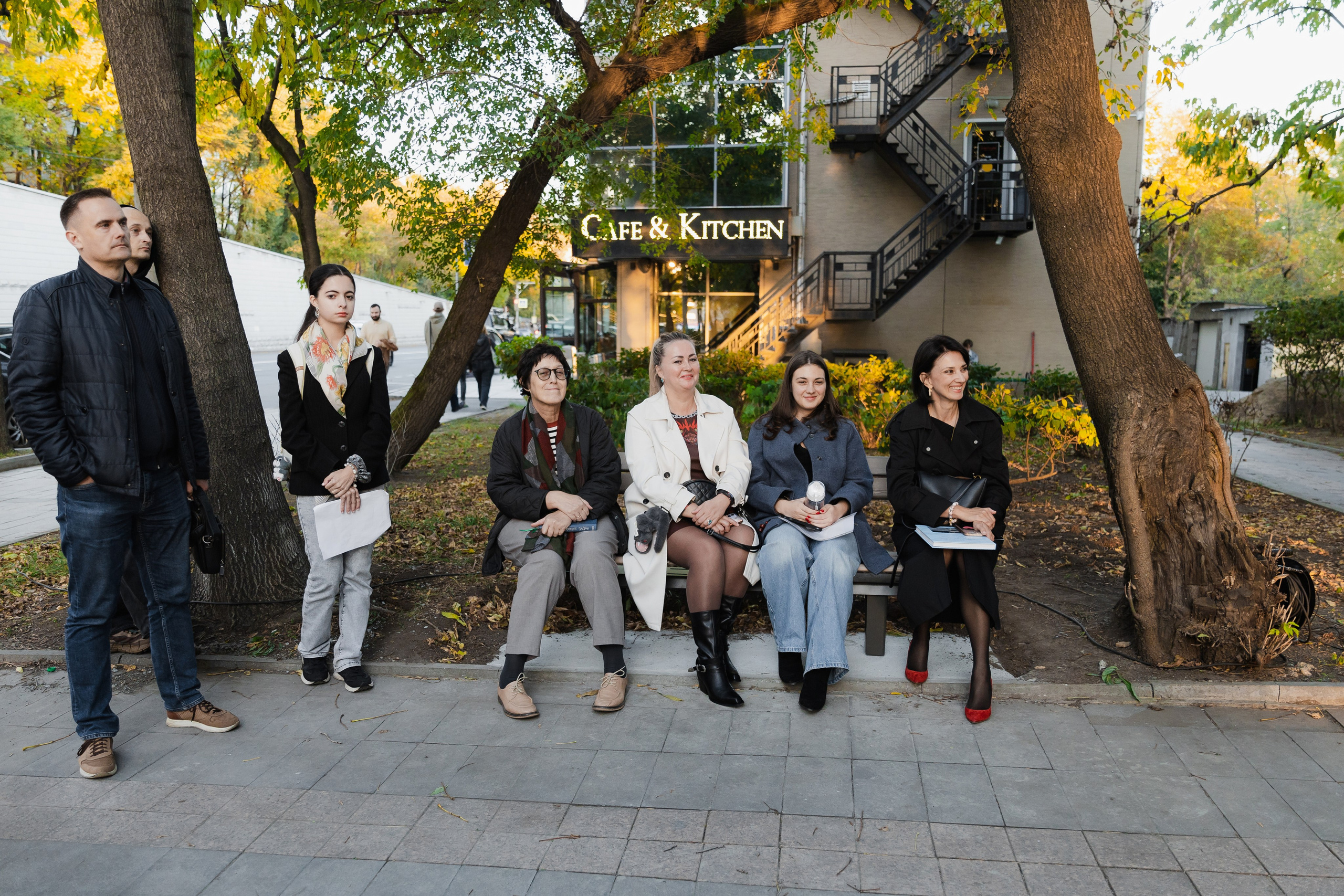 Горожане читают. Takamatsu Miya