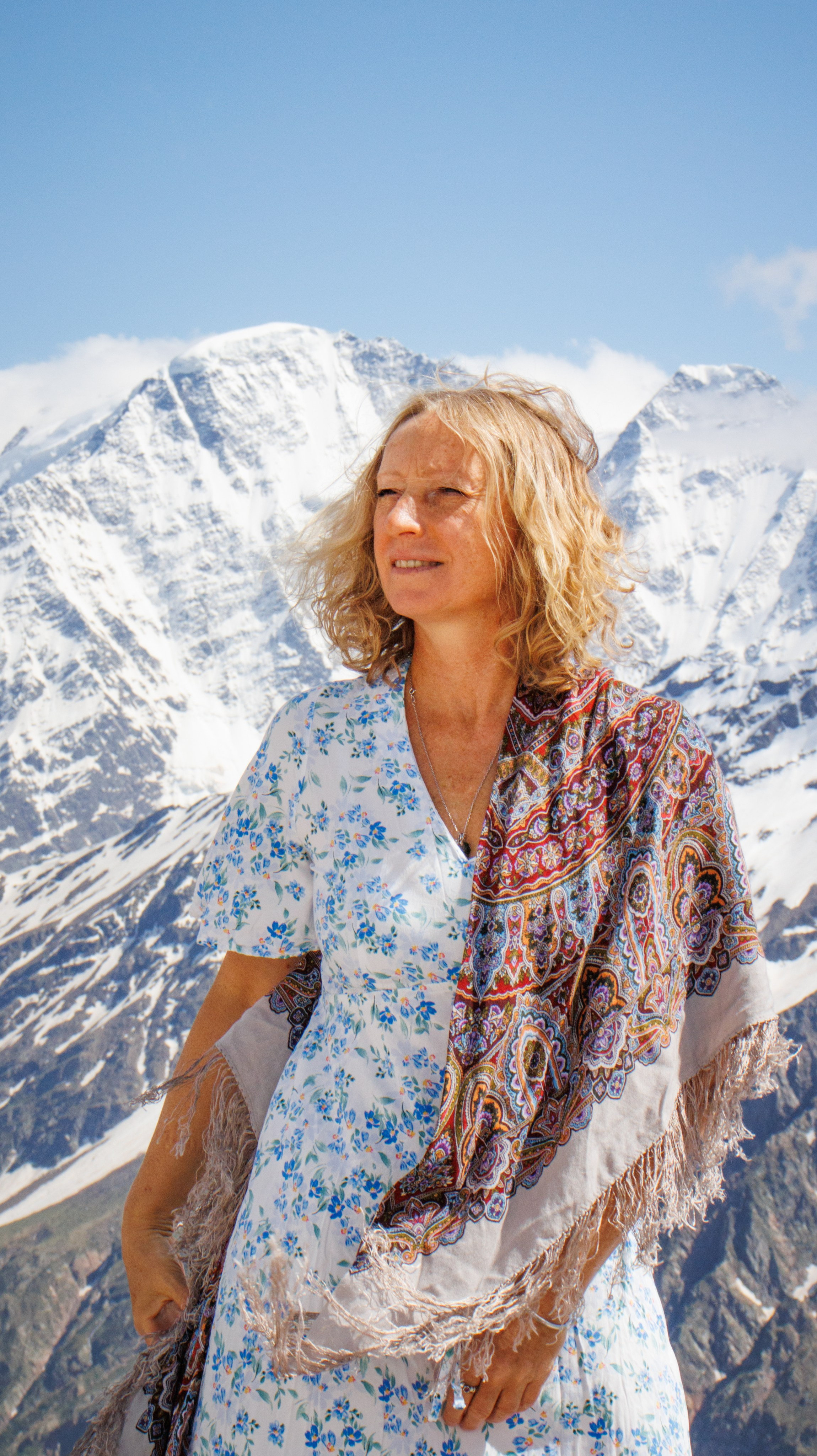 Портретка. Фотограф на трекинг и восхождение Эльбрус, Приэльбрусье. Елизавета Бобок