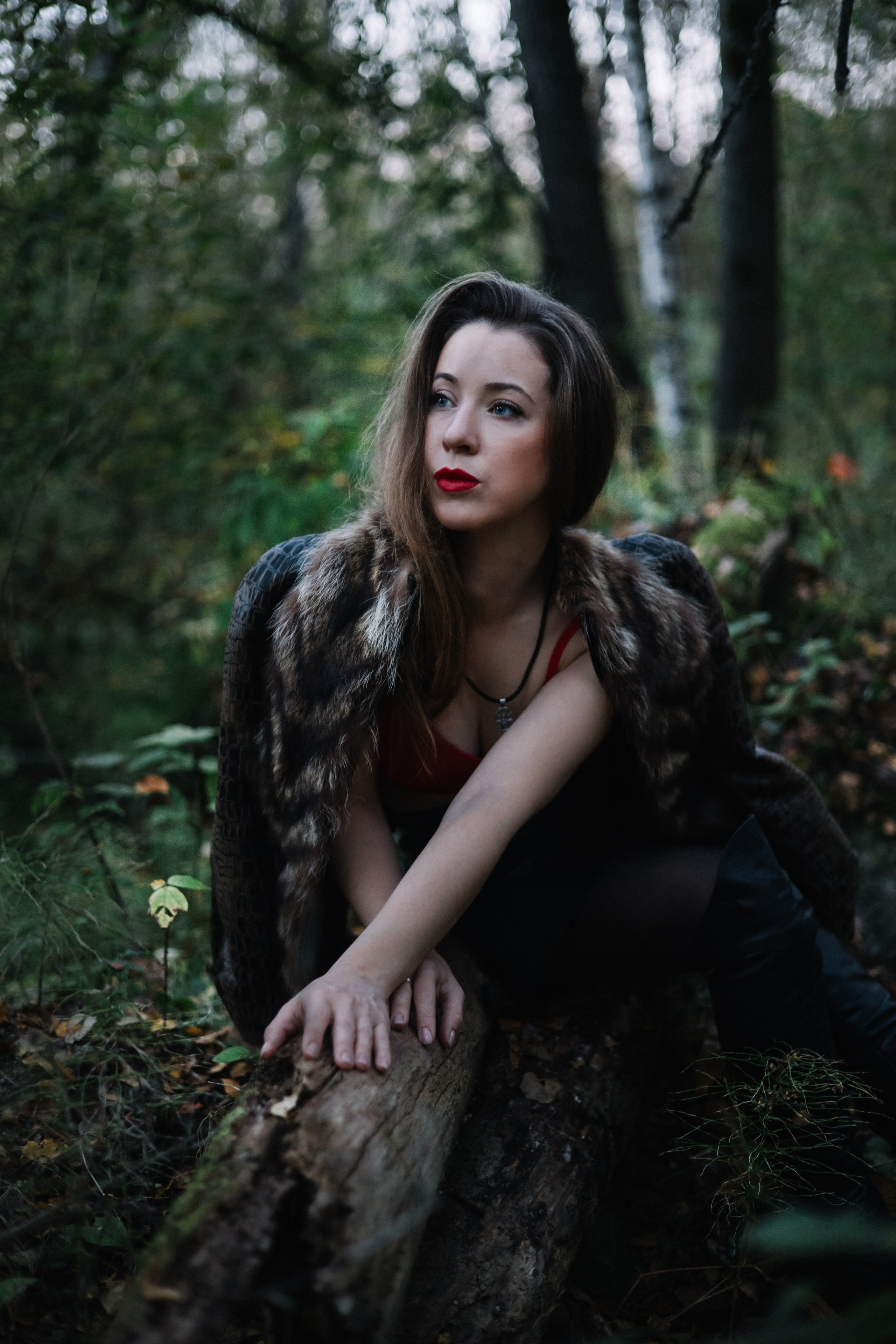 Евгения в лесу. Сказочный фотограф для Вас и Вашей семьи