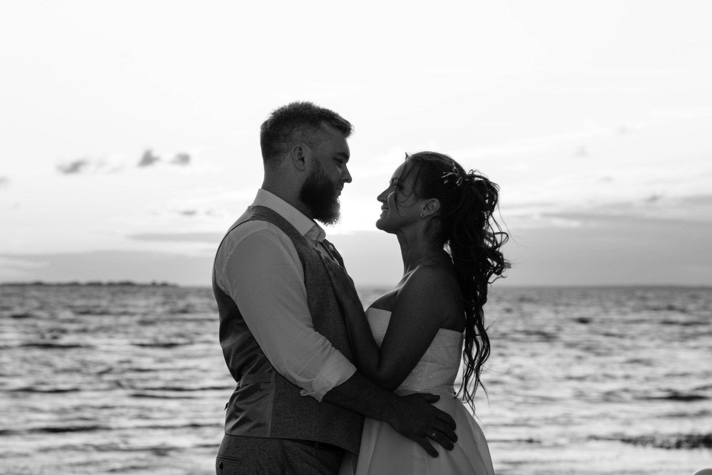 Свадебная фотосессия на финском заливе. Свадебный фотограф СПБ