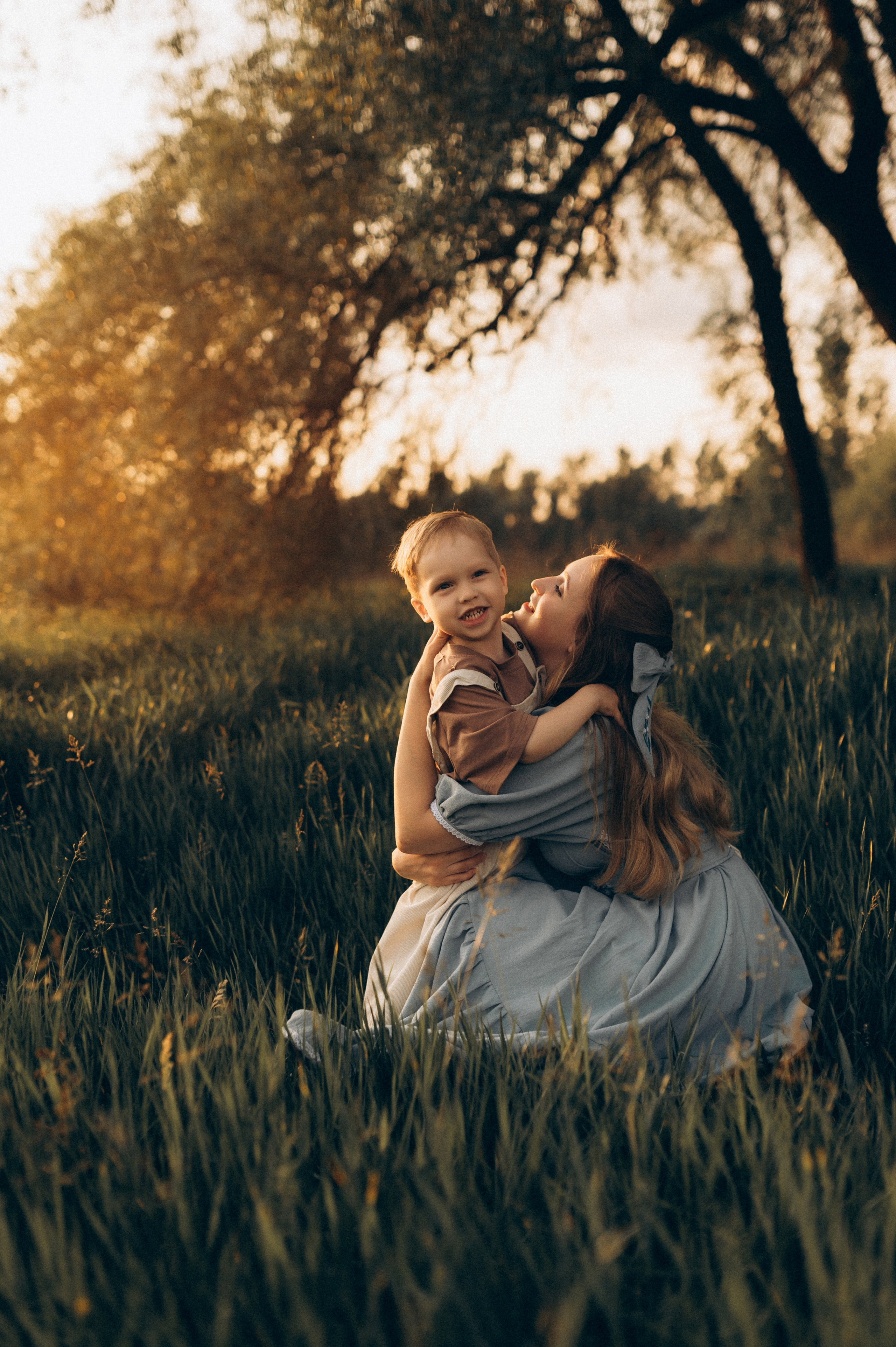 Фотосессия на природе мамы и сына. Фотограф Алексин, Тула