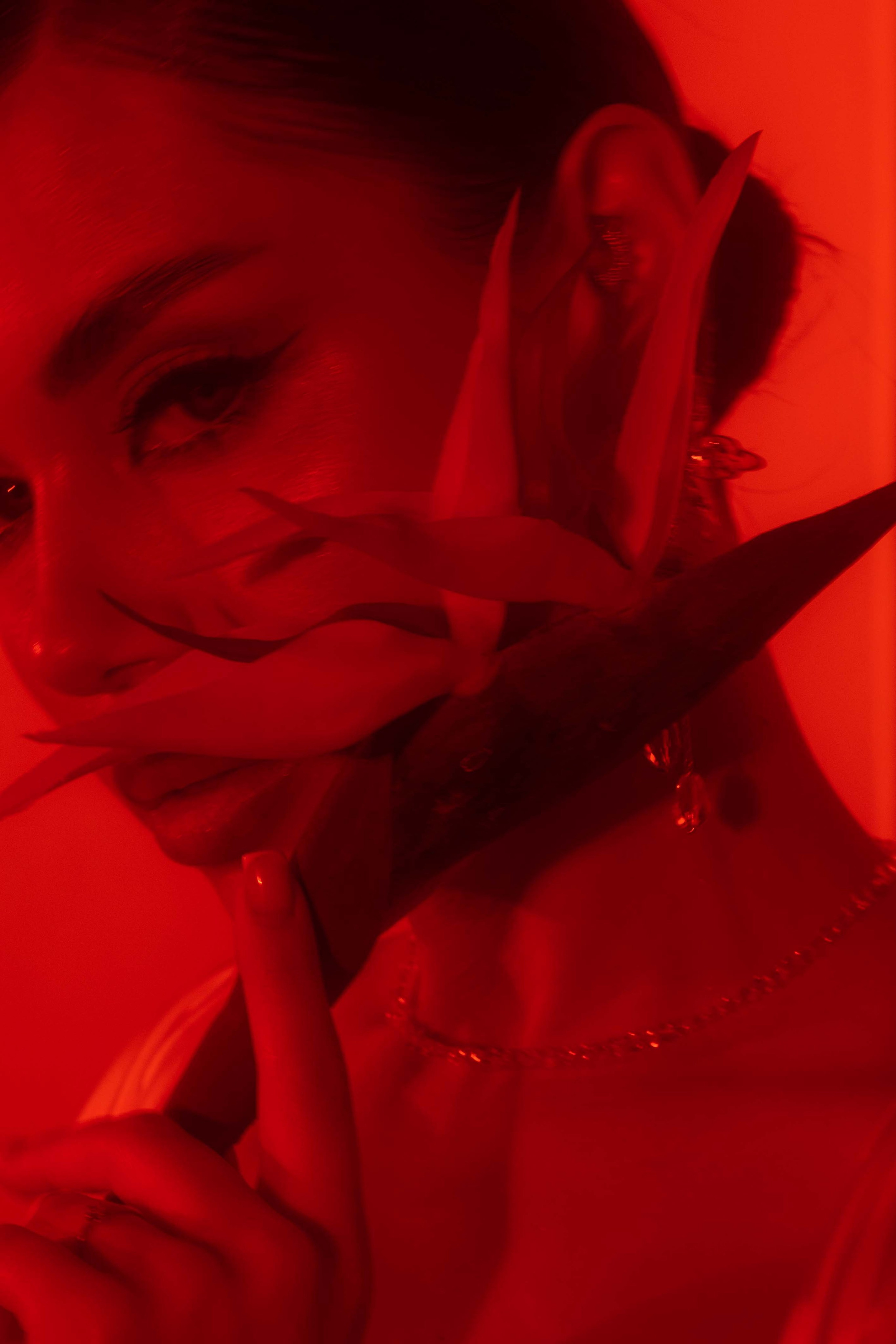 Анна. Я Ира и я фотографирую свадьбы более 10 лет