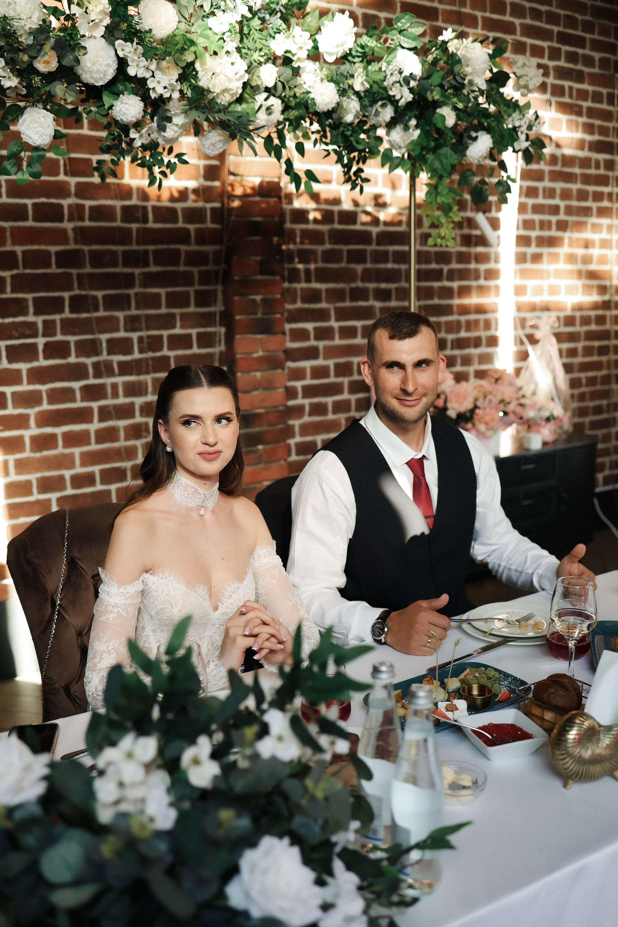 И. + А. Усадьба Воронцово, Radisson Blu Olympiyskiy, банкет в ресторане Mansard Restaurant And Hall. Свадебный и семейный фотограф в Москве Света Снимает