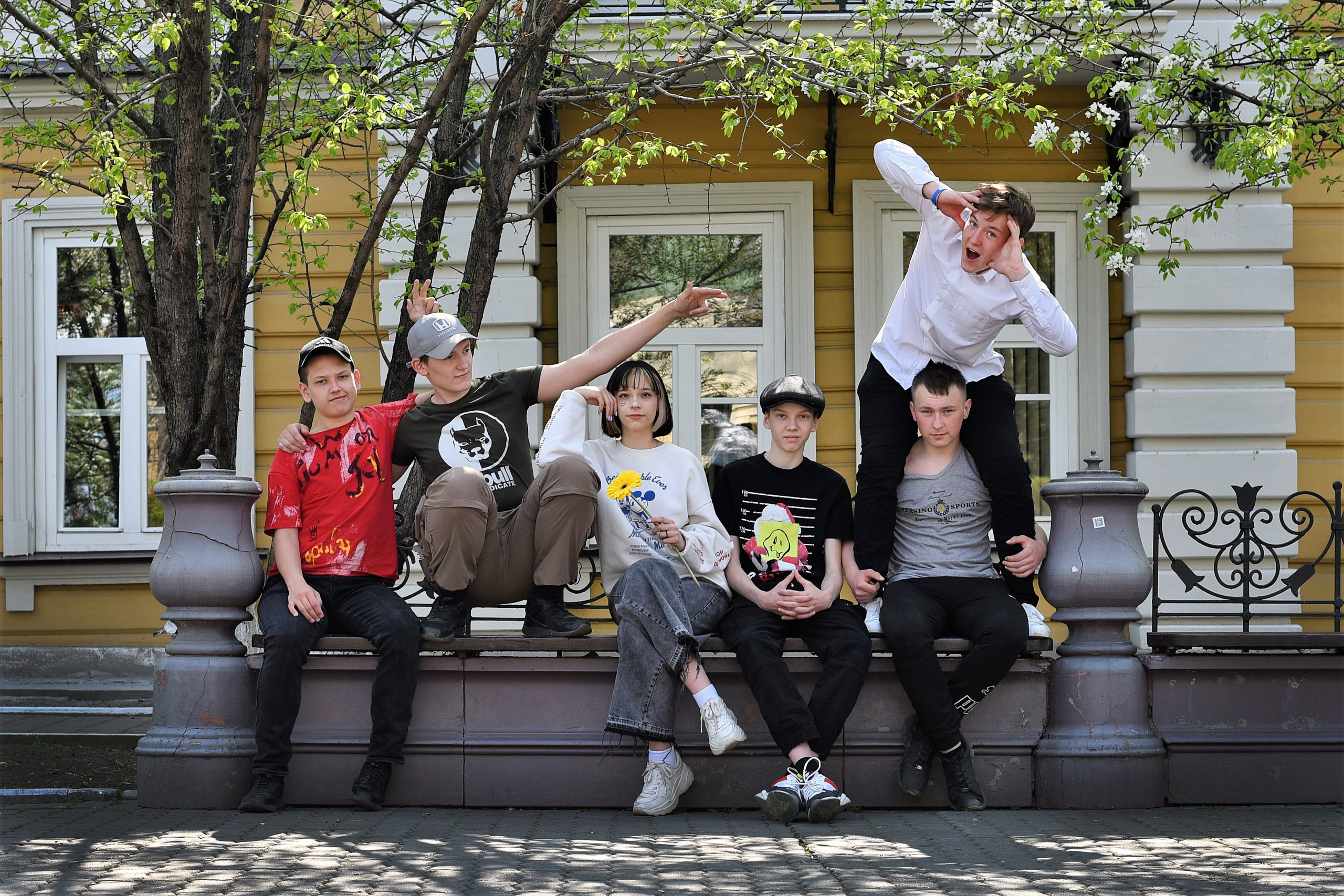 ФОТОСЕССИЯ В ПАРКЕ весна. Школьный фотограф ЛАРИСА МАТВЕЕНКО