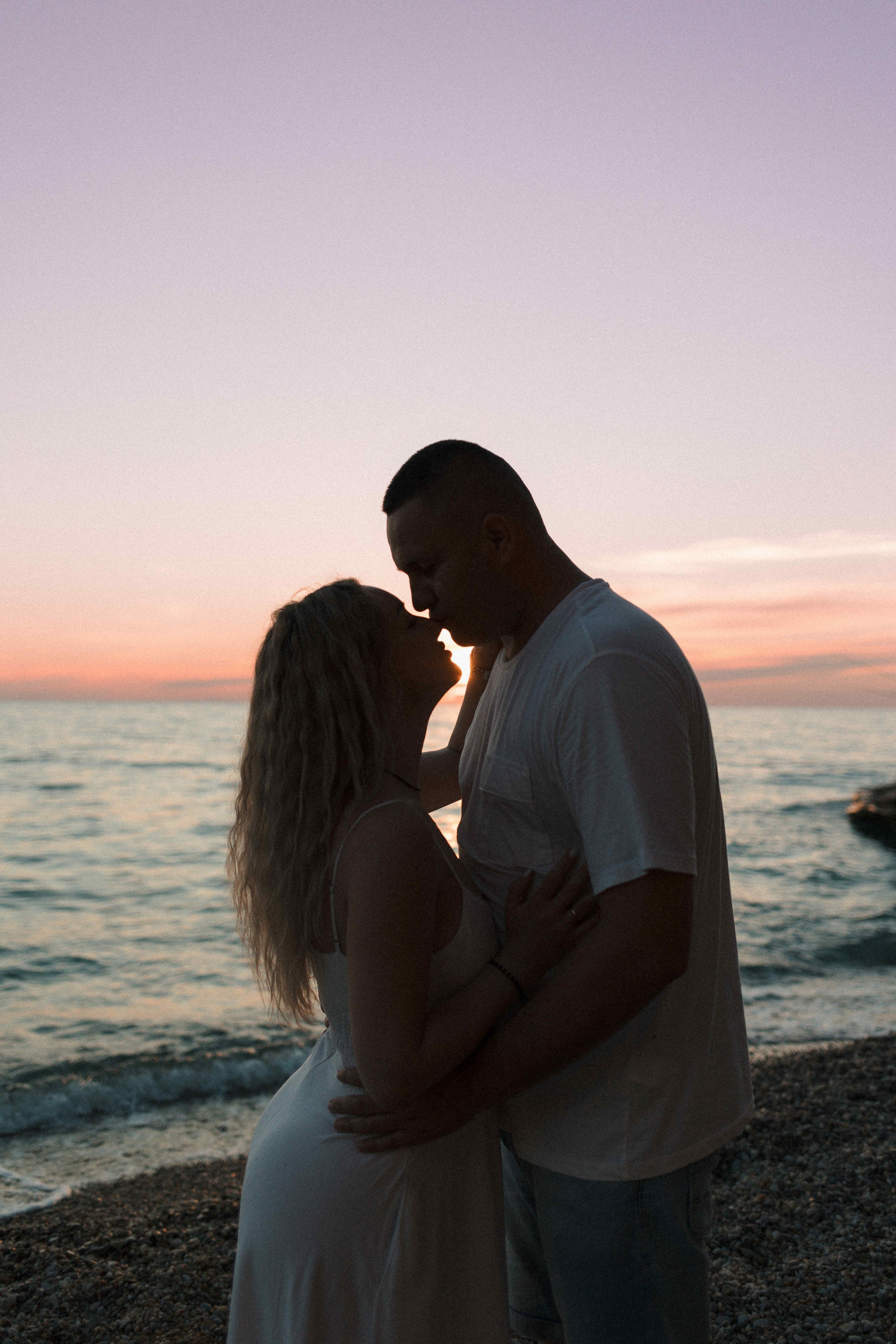 Море, закат, любовь 🖤. Свадебный фотограф Мироманов Николай в Крыму