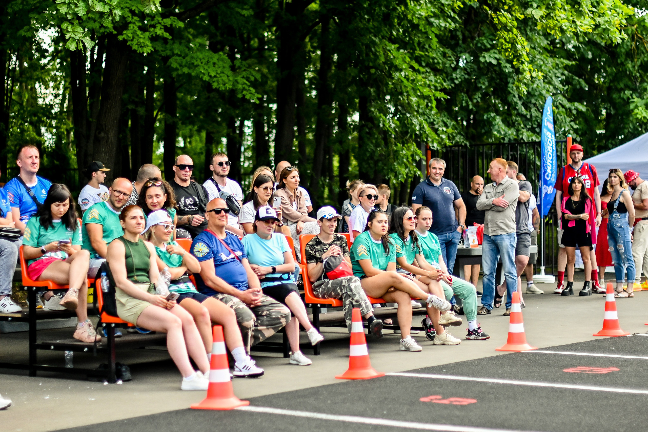 СТРОНГ. Фотограф для бизнесконтента, репортажей и семейного альбома в Москве
