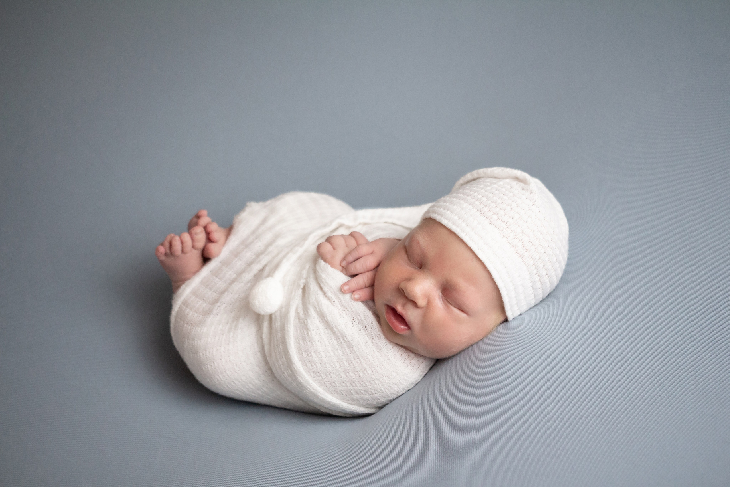 Классический стиль newborn. Фотограф новорождённых Анапа Елена Кушнарь