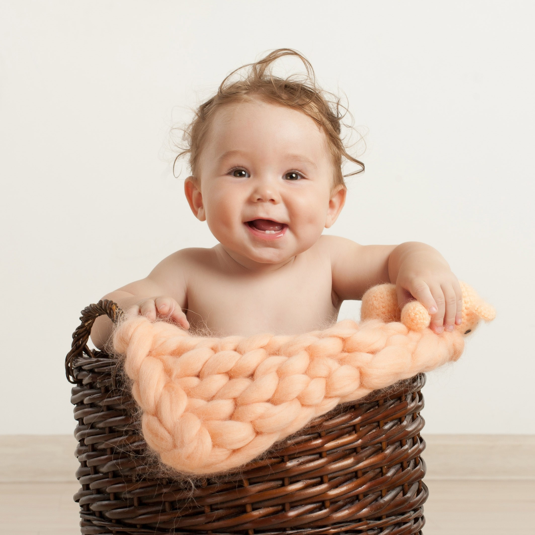 Семейный портрет Семьи Регины. Выездная съемка. Фотостудия Алматы. Семейная и детская фотостудия Family studio.Фотограф Алматы