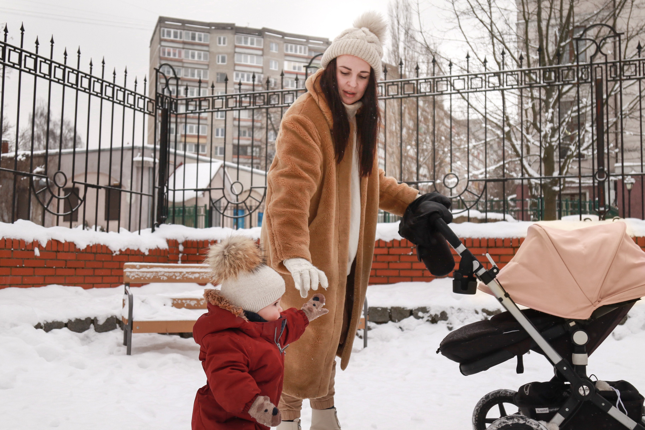 Красотки на снежной прогулке. Фотограф Зеленоградск Лиана Сопина