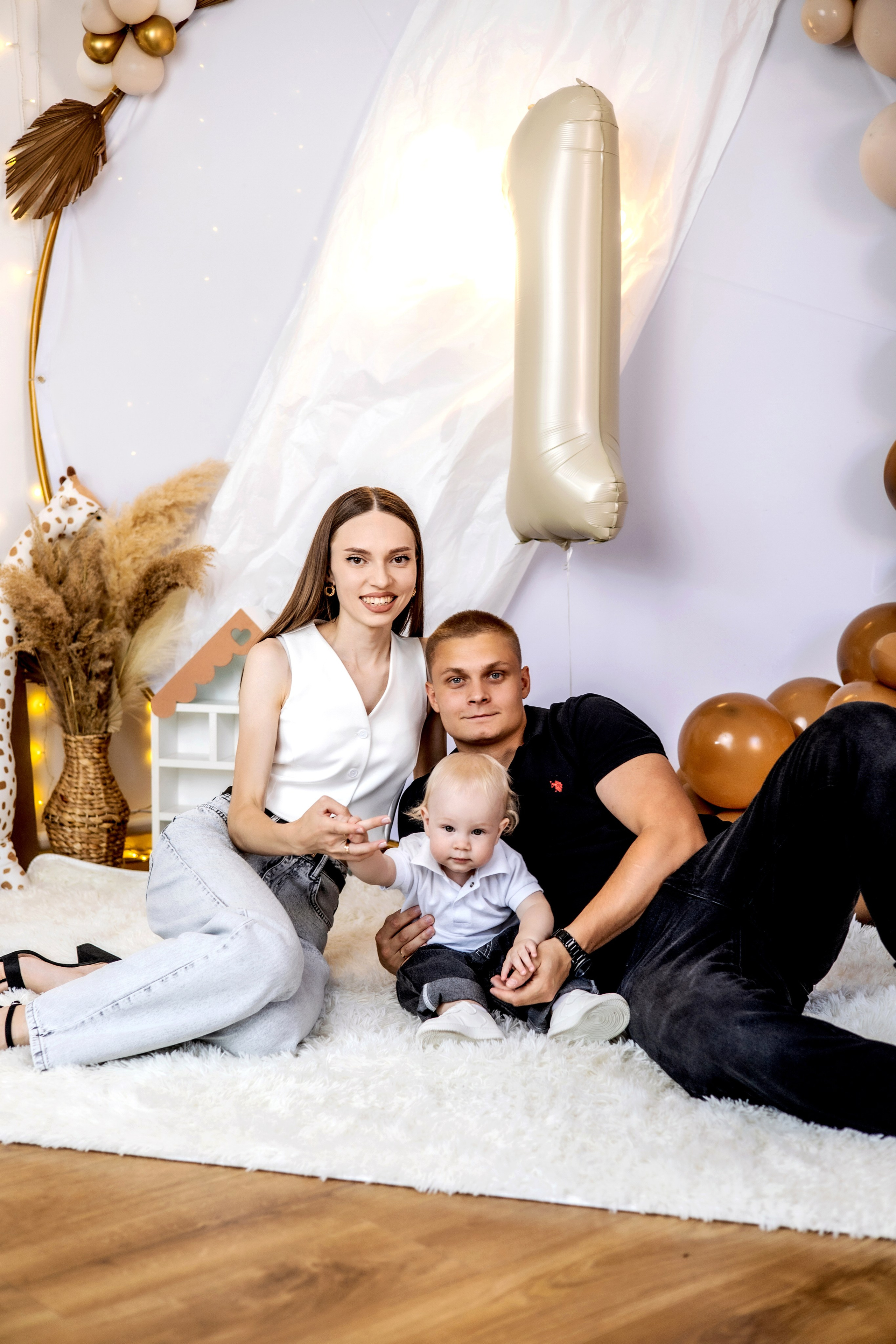 Дамиру годик. Фотограф Надежда Лукьянова