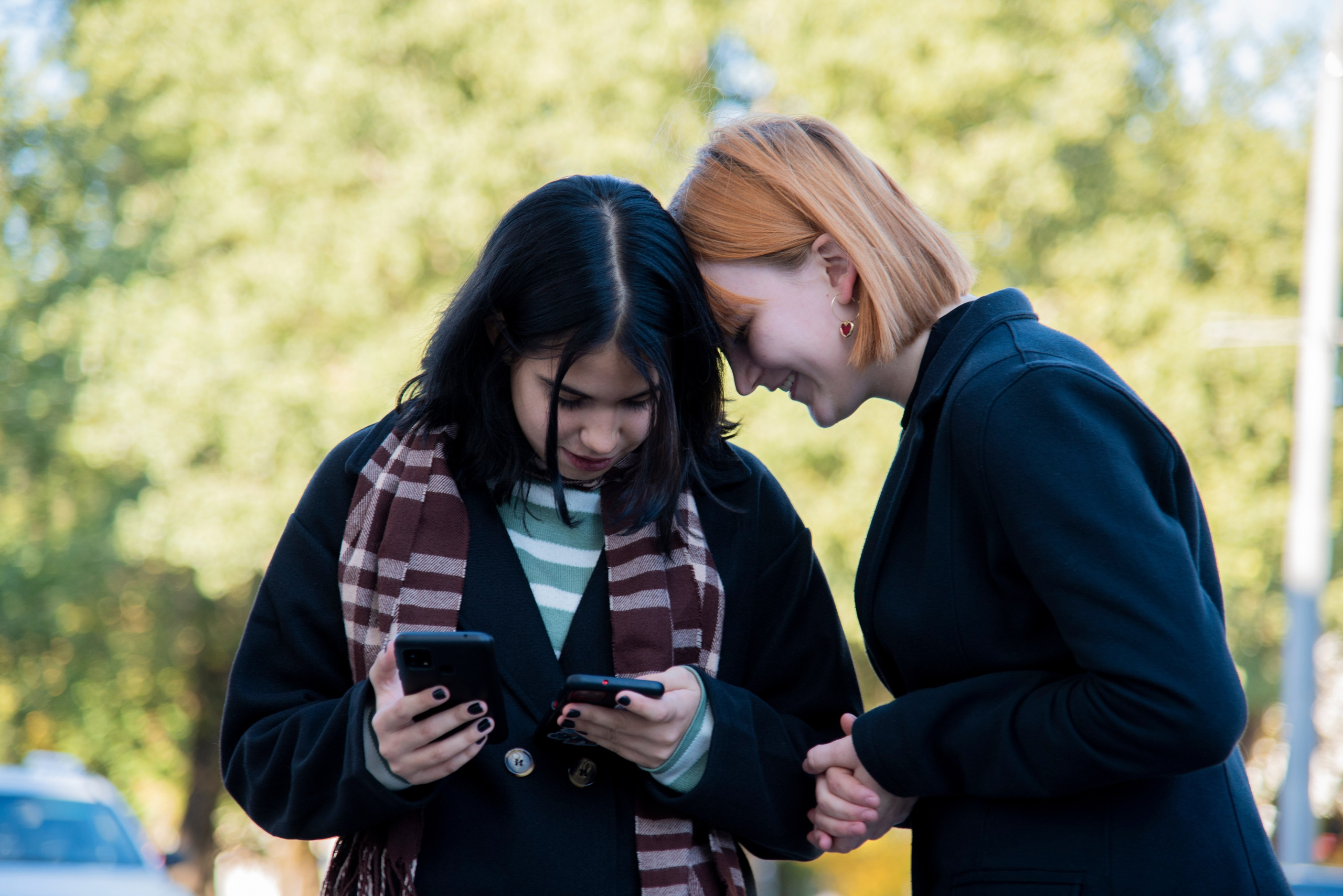 две девушки